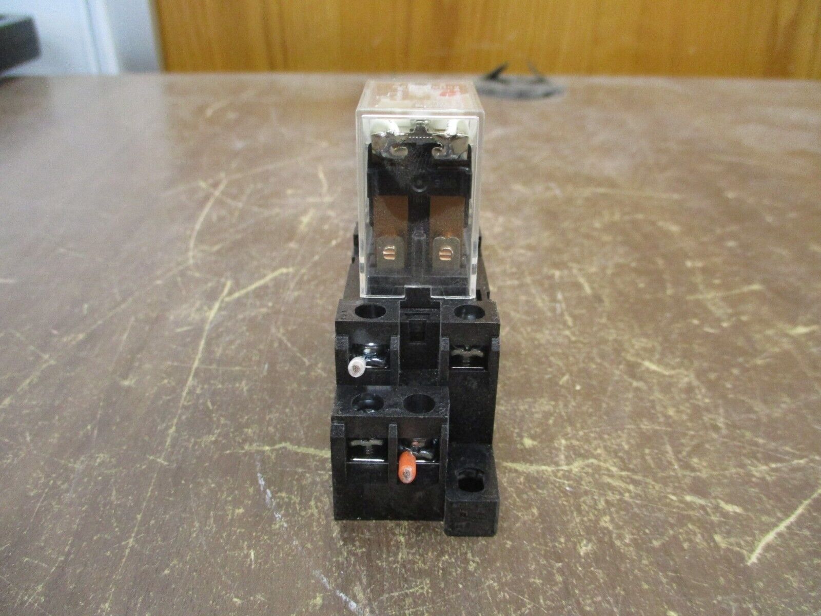 Omron Relay w/ Base LY2N 24VAC Used