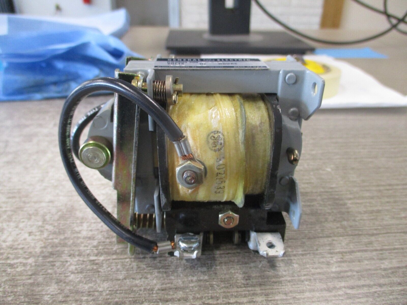 GE Solenoid CR9503 209 CAN5 125VDC Coil Used