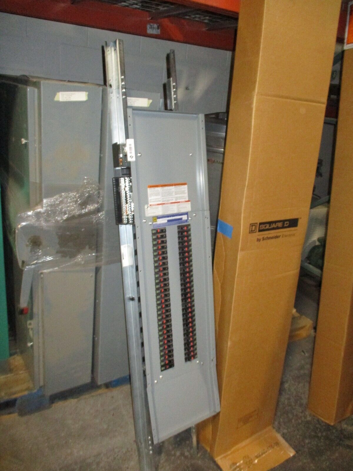 Square D Main Lug NQ Panelboard Interior 12419013650130001 400A 208Y/120V 3Ph 4W
