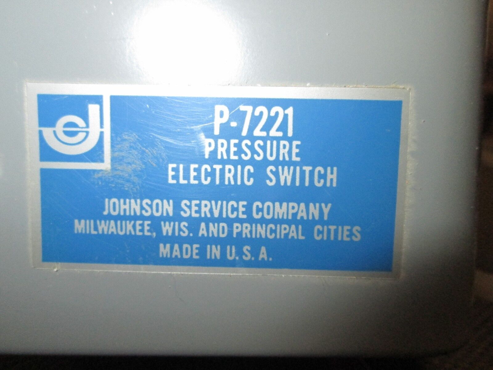 Johnson Service Co. Pressure Electric Switch P-7221 Used