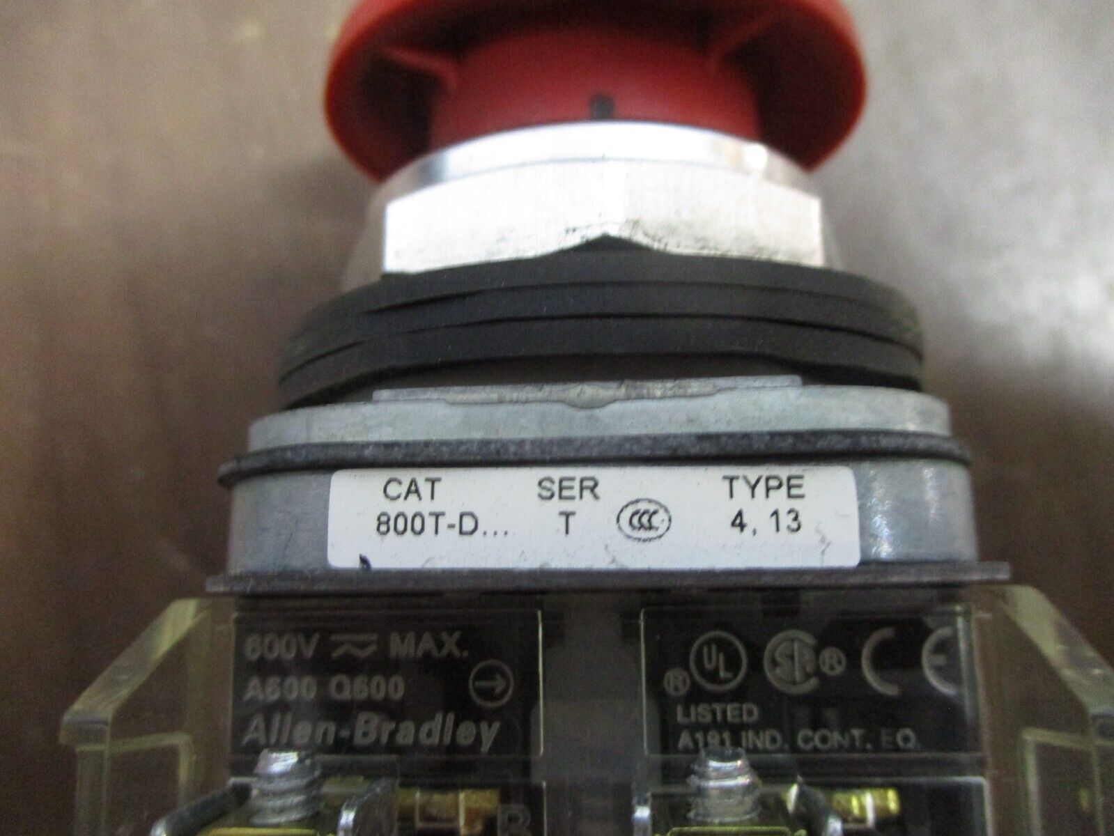 Allen-Bradley Mushroomhead Push Button 800T-D... Ser. T Type 4, 13 Red Used
