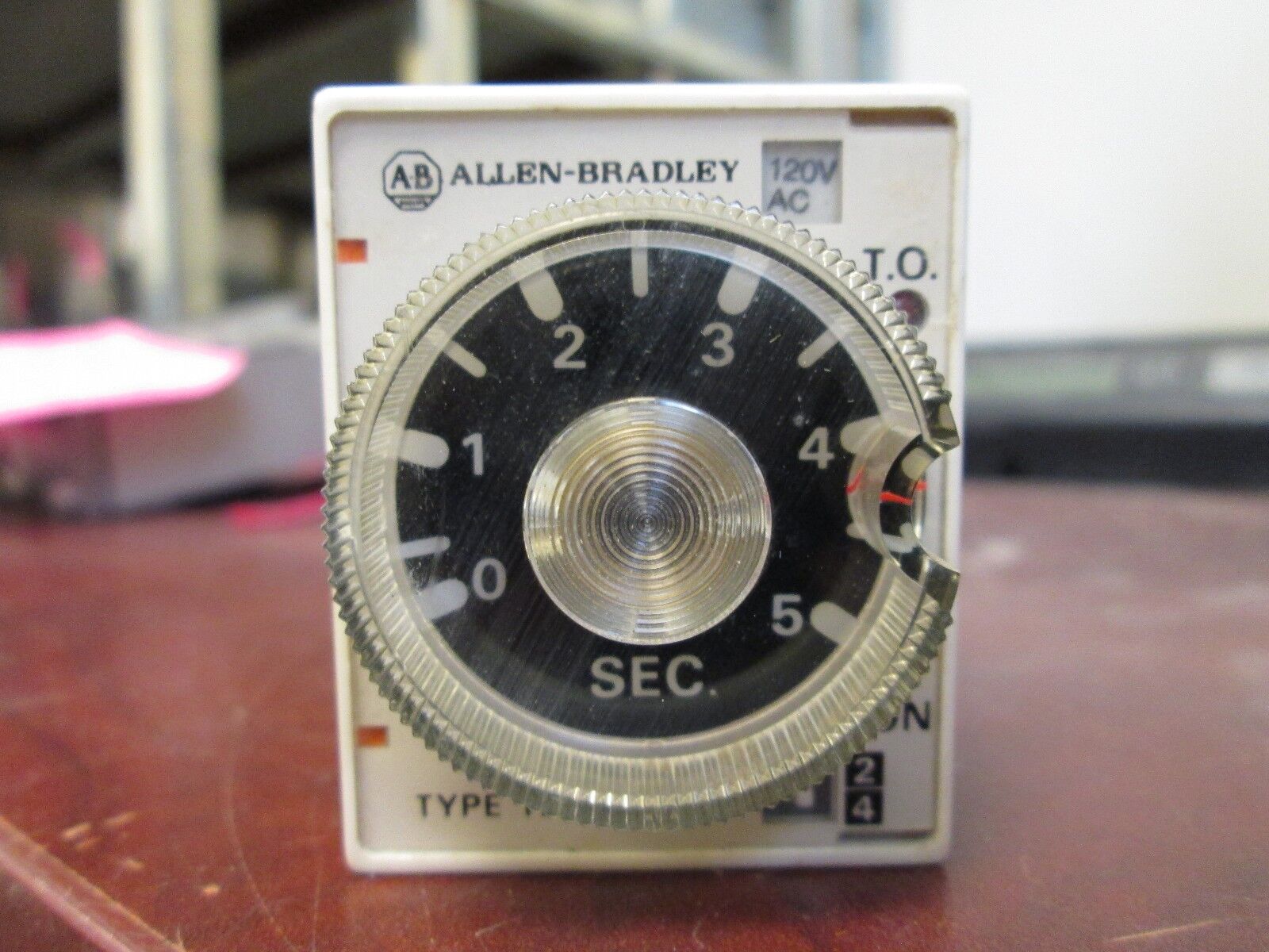 Allen-Bradley Multi-Range Timer 700-HTM12LA1 120V Input Used