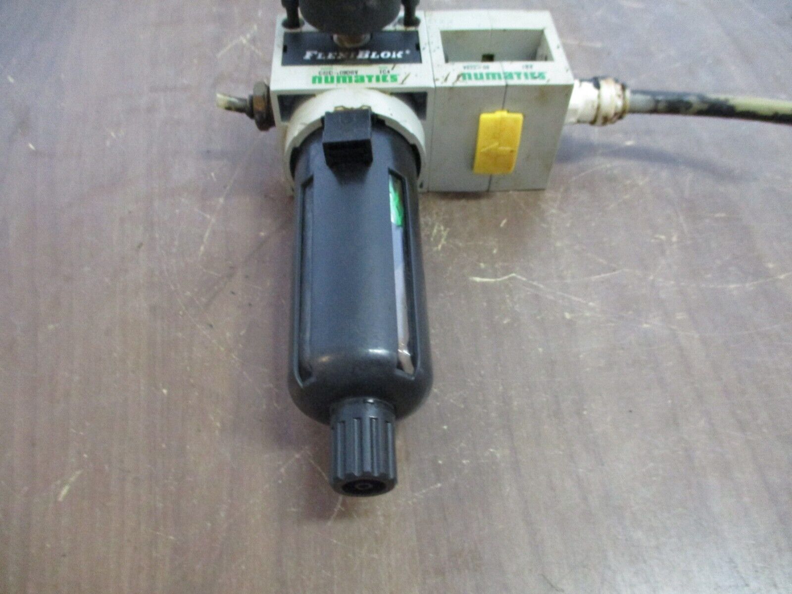Numatics Flexiblok Filter Regulator C22D-03DGV w/ VS22-03 Lock Out Valve Used