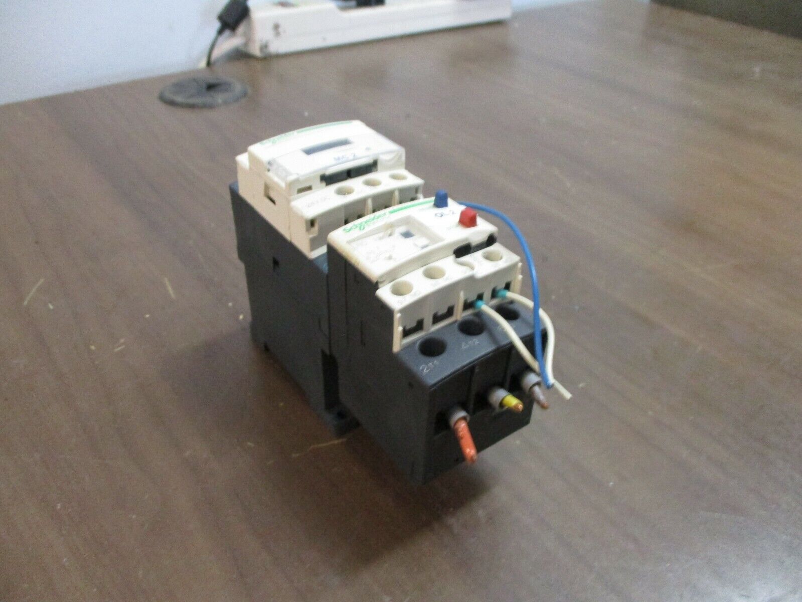 Schneider Electric Starter LC1D18 BD / LRD 12 24VDC Coil Trip: 5.5-8A 600V Used