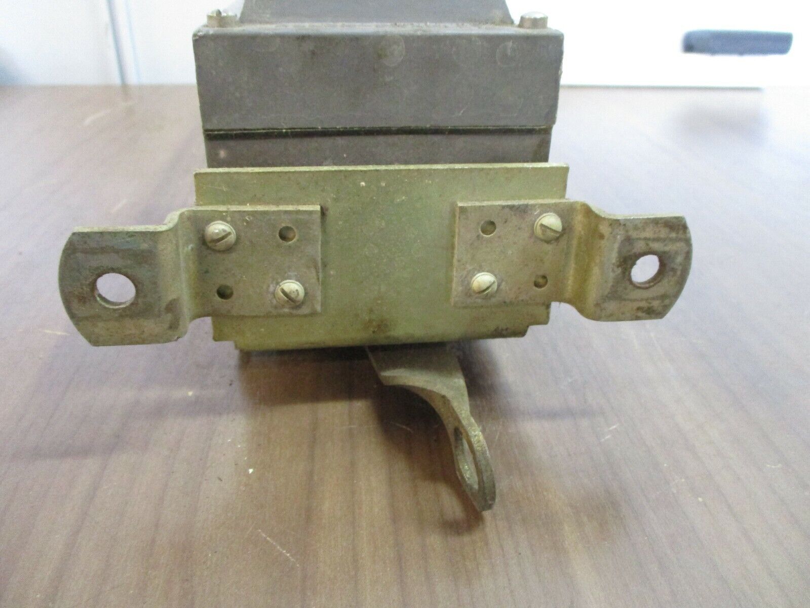 Allen-Bradley Float Switch 840-B4 Ser. D 115-600V Nema 4 *Bent Mounting Ear*