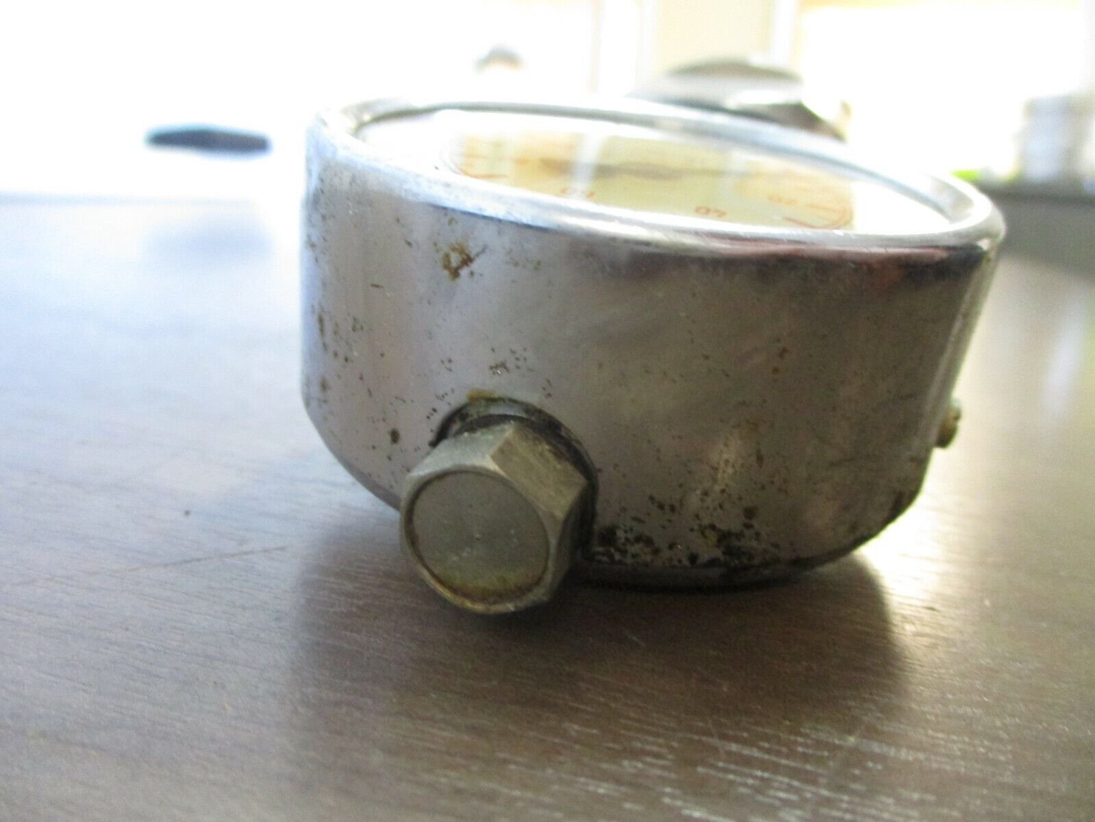 Cat Pumps Pressure Gauge Range: 0-1500PSI *Small Dent* Used