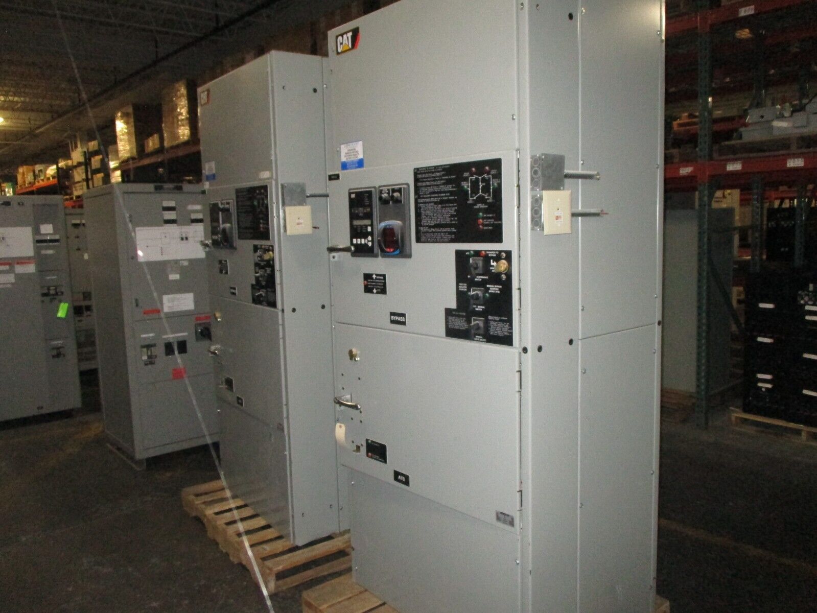 CAT / Eaton Bypass Isolation Automatic Transfer Switch BIC8C3X30800XSU 800A Used
