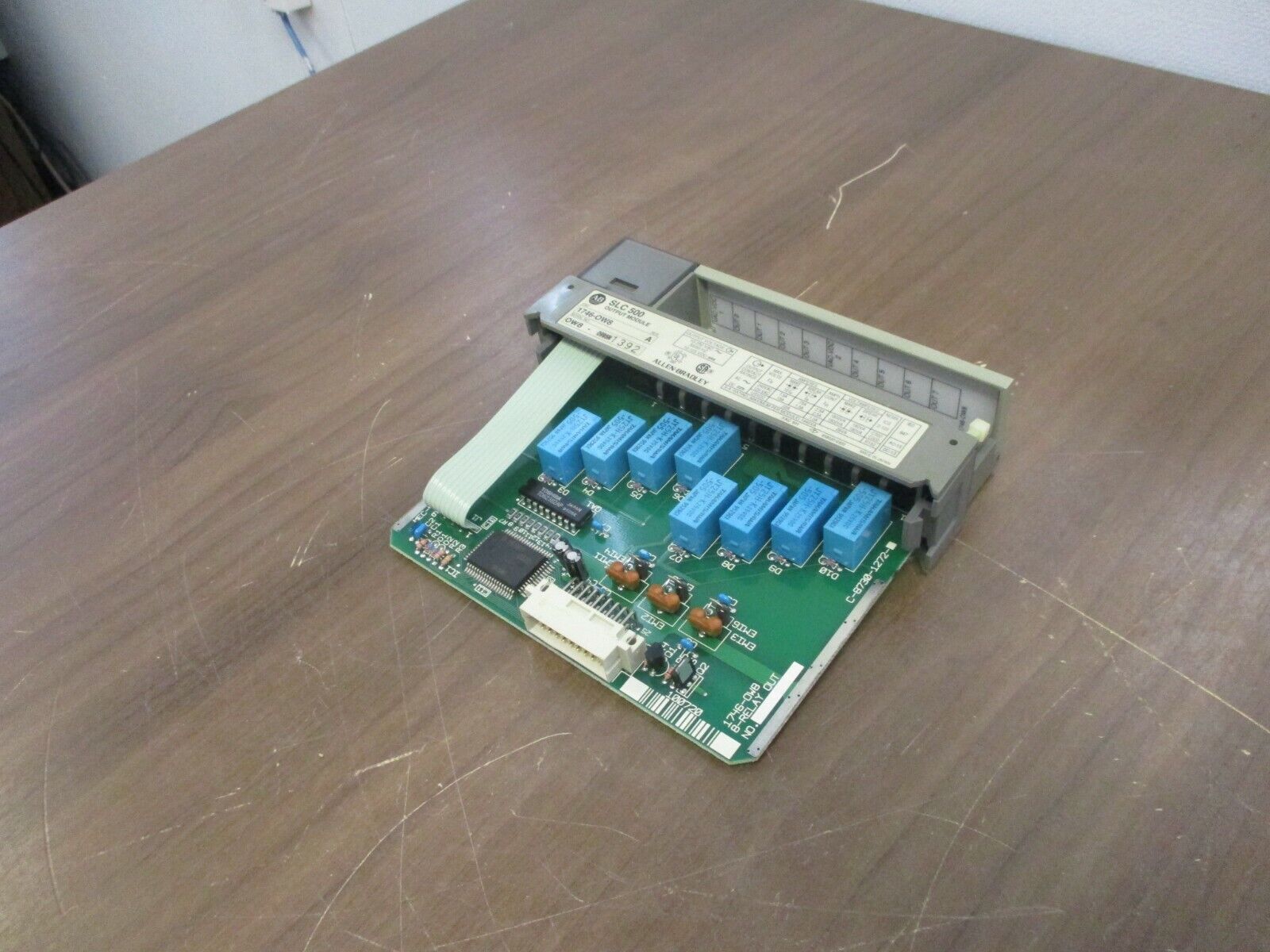 Allen-Bradley SLC 500 Output Module 1746-OW8 Ser. A 10-250VAC 10-125VDC Used