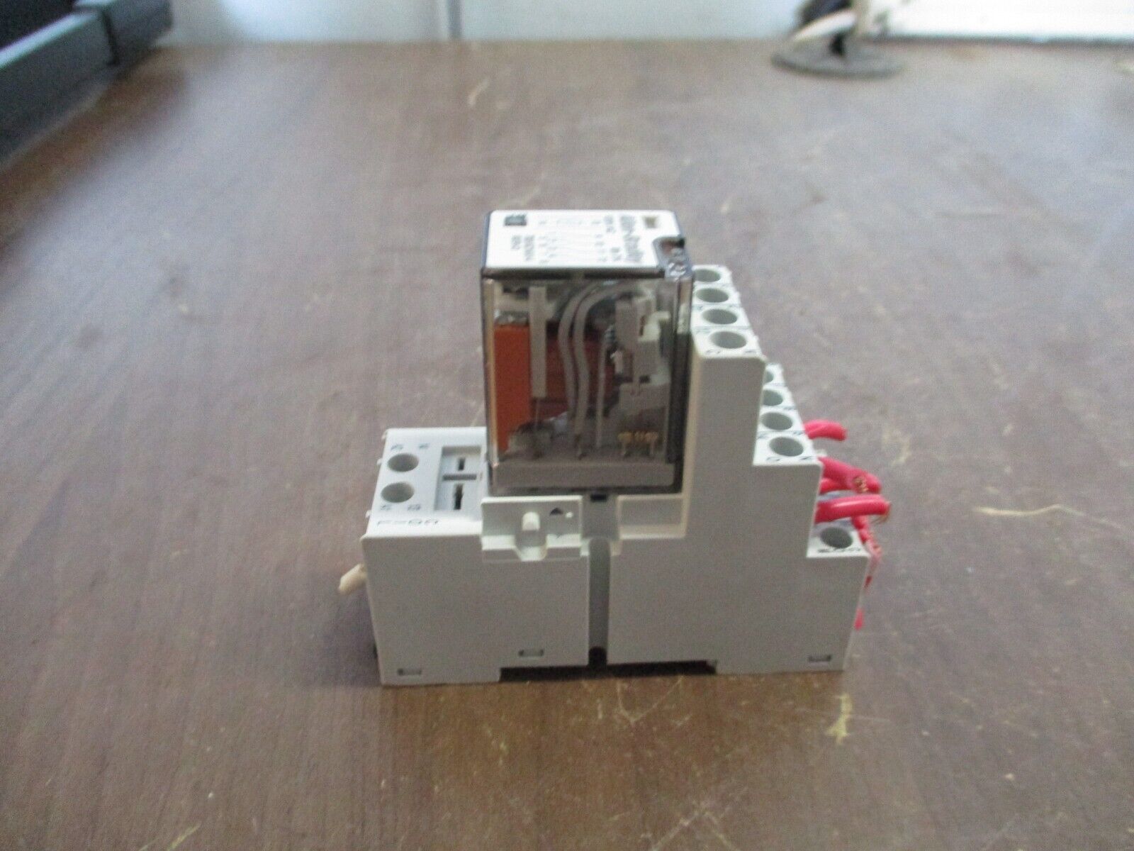 Allen-Bradley Relay w/ Base 700-HC14A1-4 Ser. D 120V Coil 700-HN104 Base Used