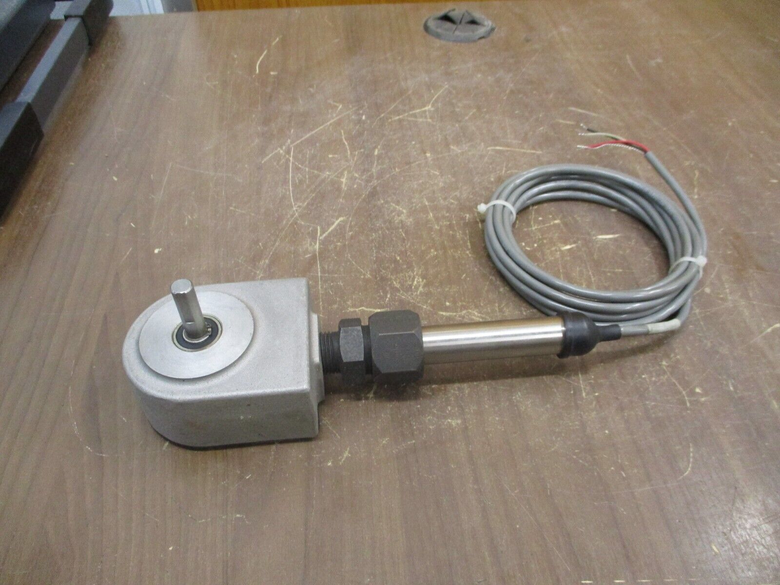 Red Lion Controls Wheel Sensor LSCSF100 *No Box* New Surplus
