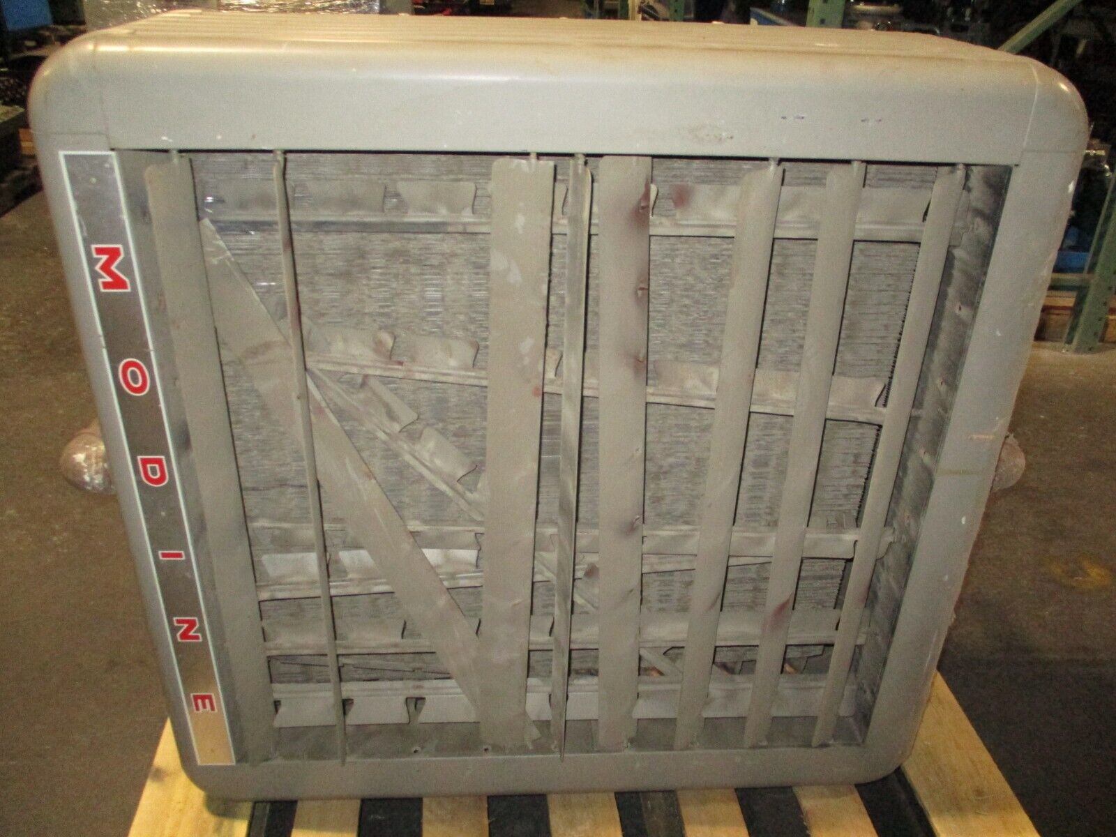 Modine Steam Heater 1110 1H14252D *Missing (1) Vent Fin* Used