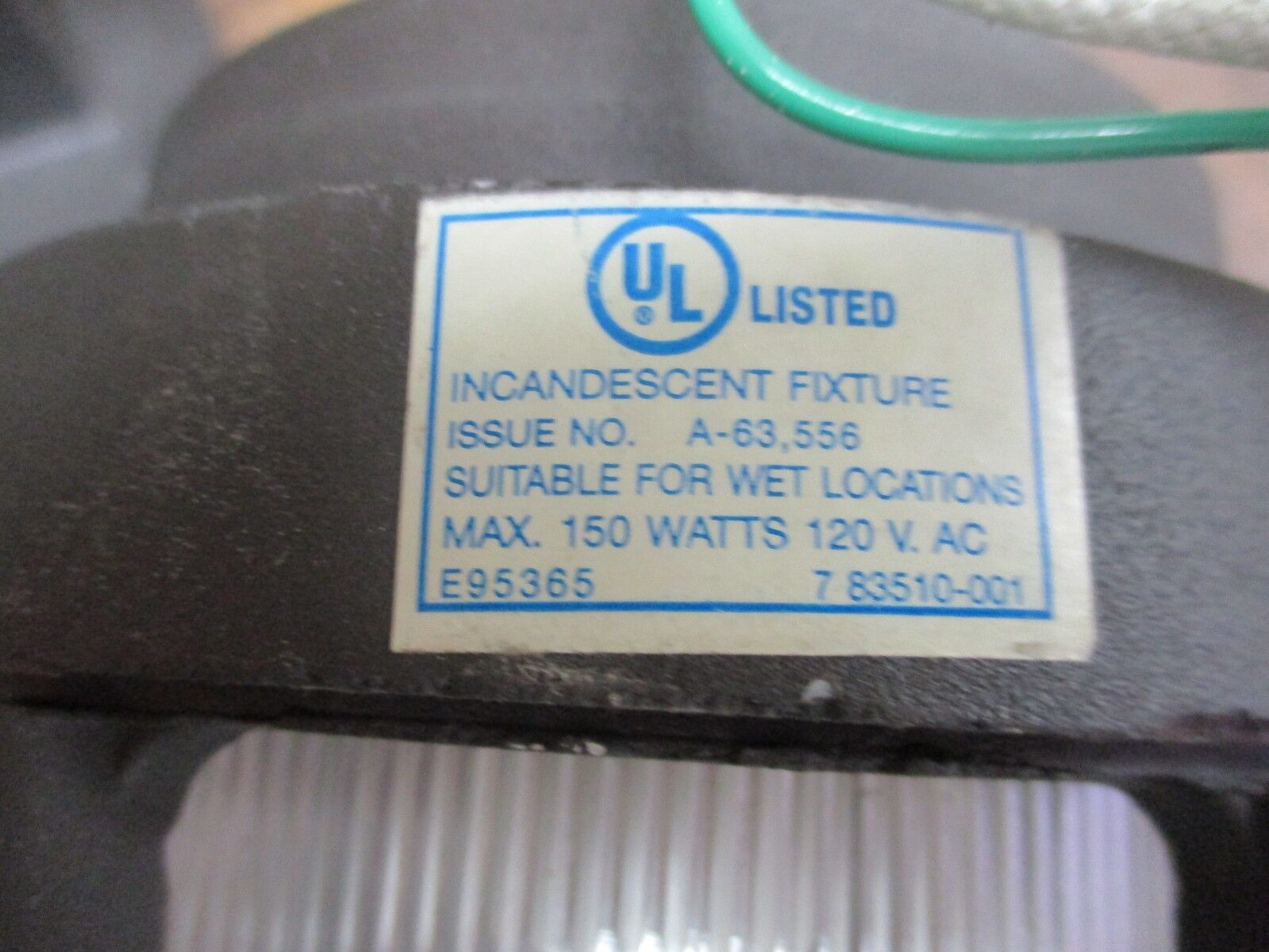 Benjamin Dust Proof Light 723373 New Surplus