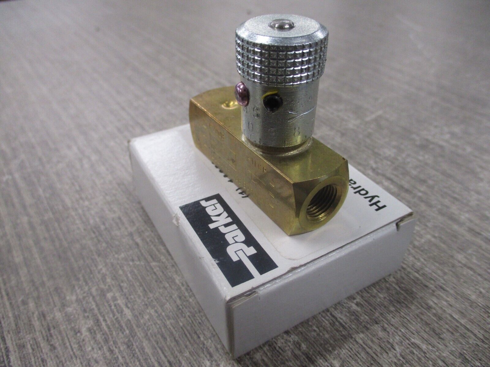 Parker Flow Control Valve 1A853 New Surplus