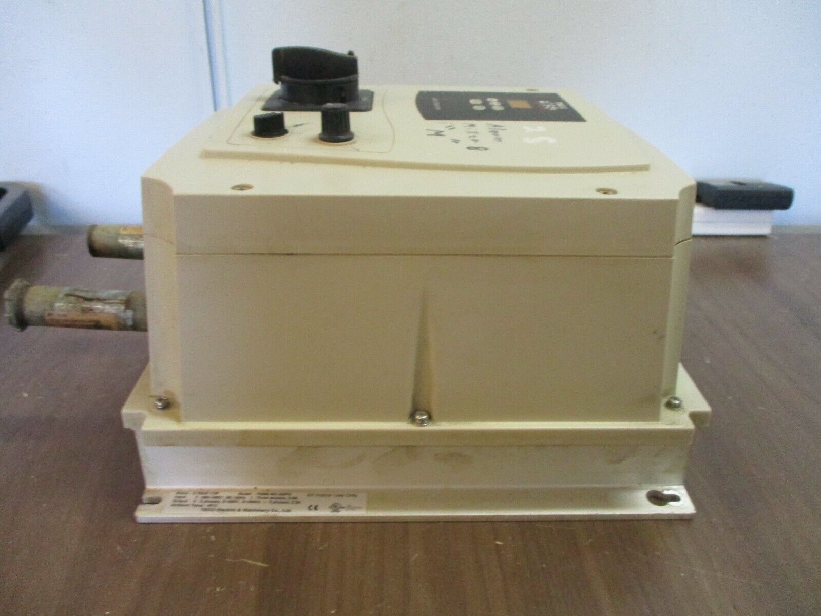 TECO Fluxmaster FM50 AC Drive FM50-401-N4FS 1HP 3Ph Nema 4X Used
