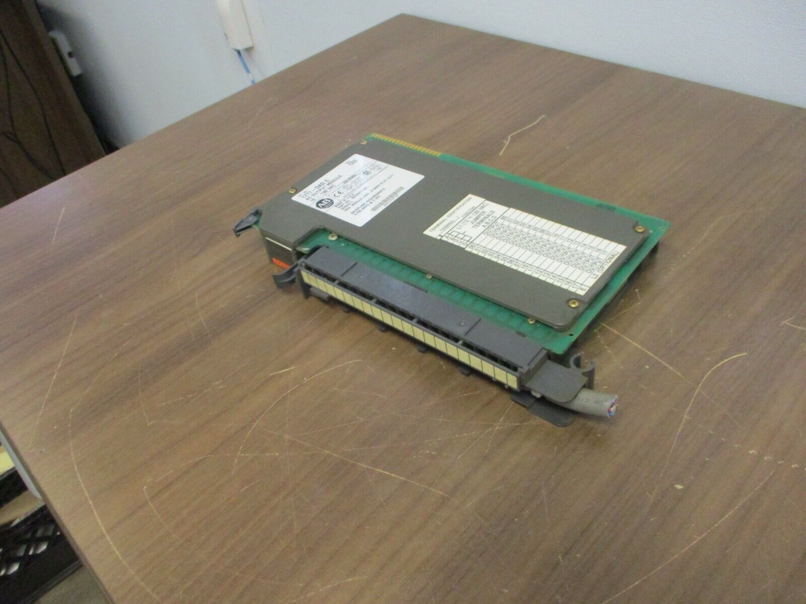Allen-Bradley AC Output Module 1771-OAD C 120V 50/60Hz 240VA Rev: C02 Used