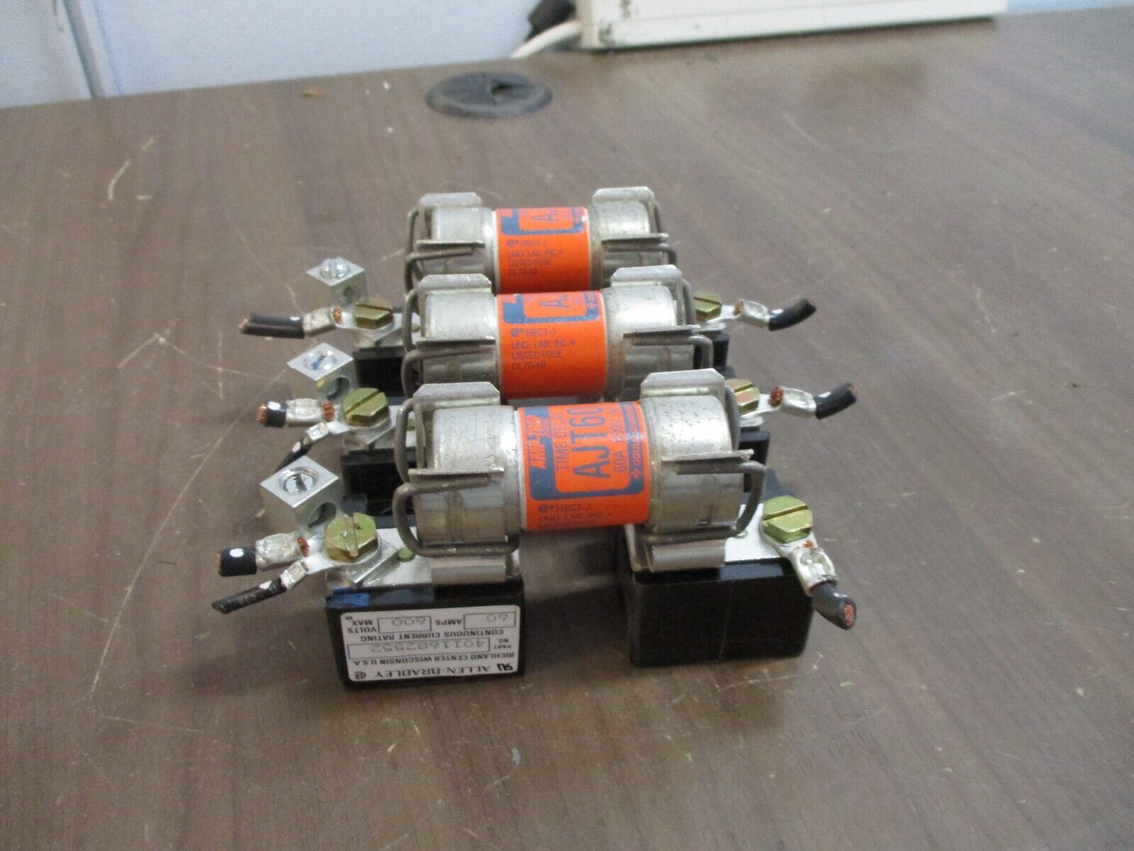 Allen-Bradley Fuse Holder w/ Fuses 4011682552 60A 600V 3P w/ (3) 60a Fuses Used