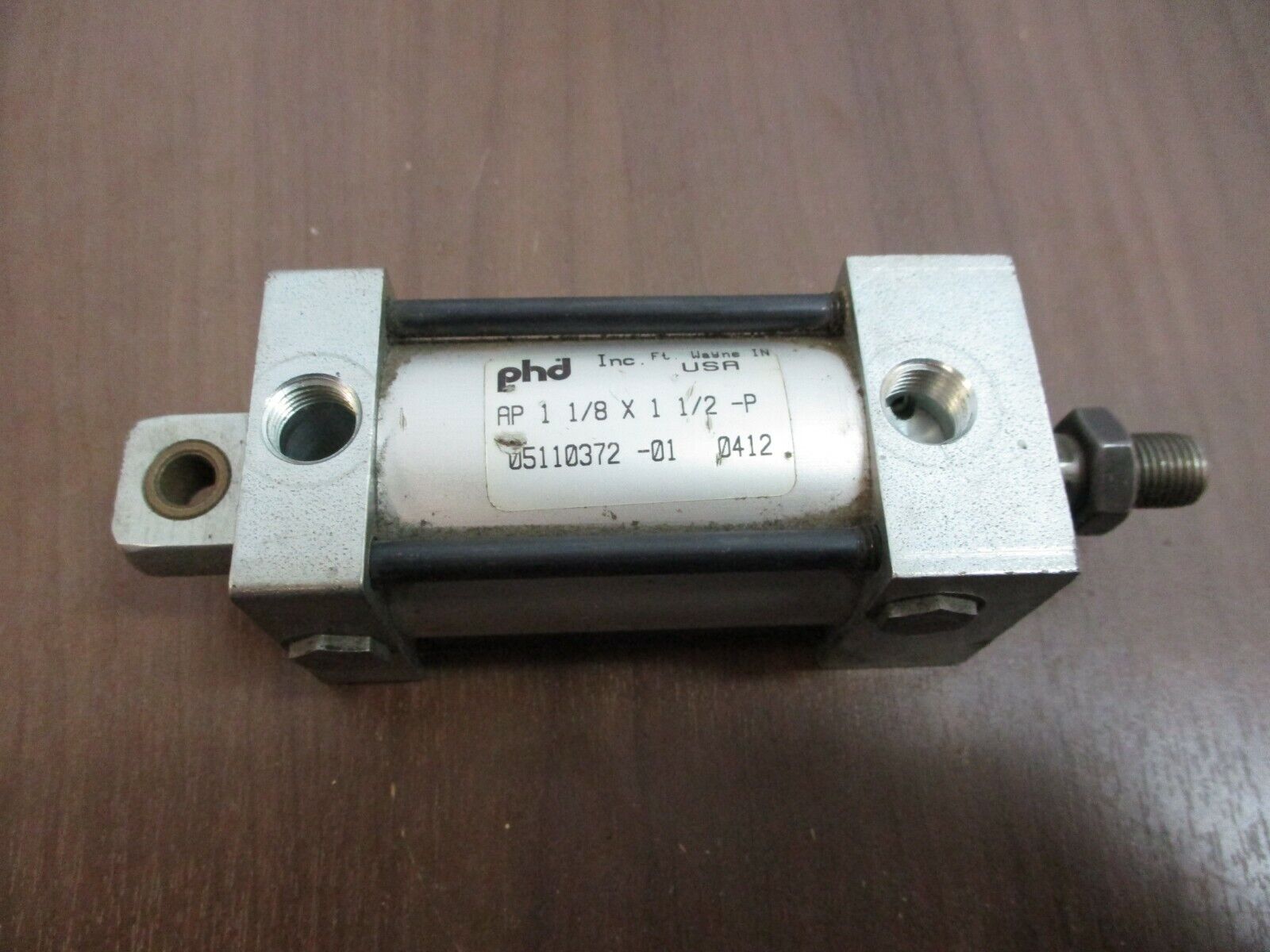 PHD Pneumatic Cylinder AP11/8X11/2-P Used