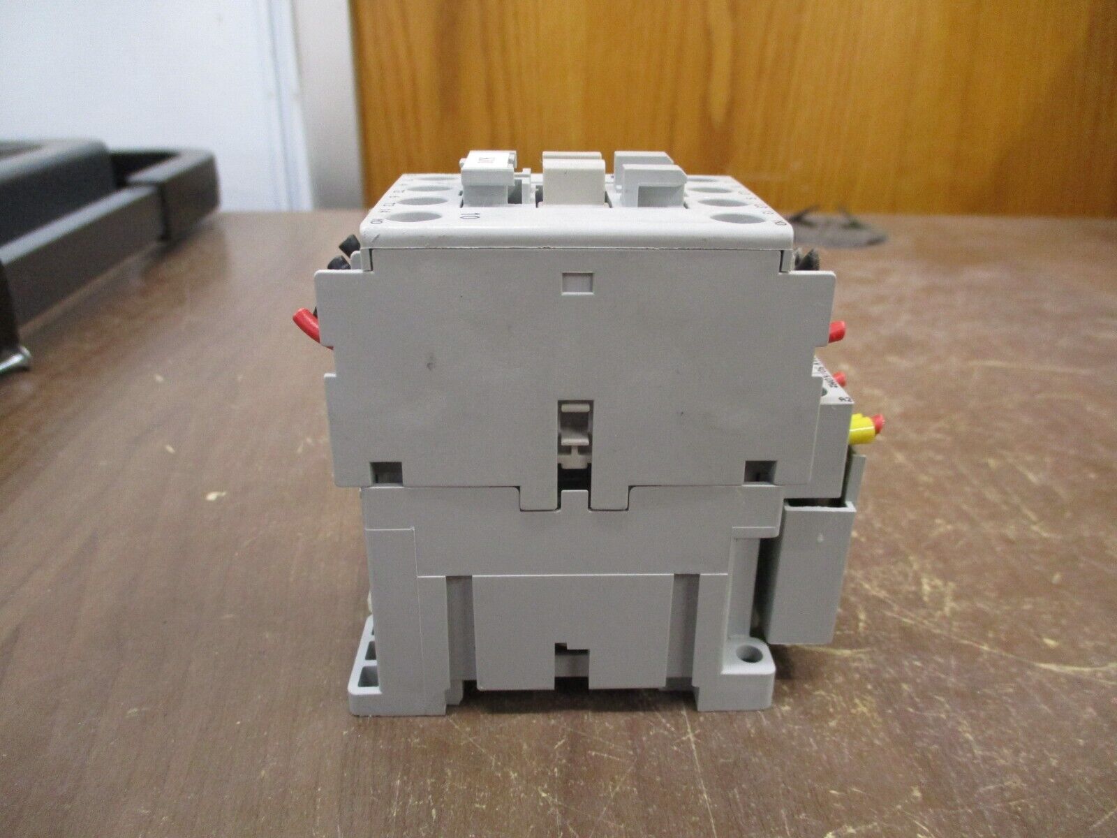 Allen-Bradley Contactor 100-C12*10 24V Coil 25A 600V *Chipped Top* Used