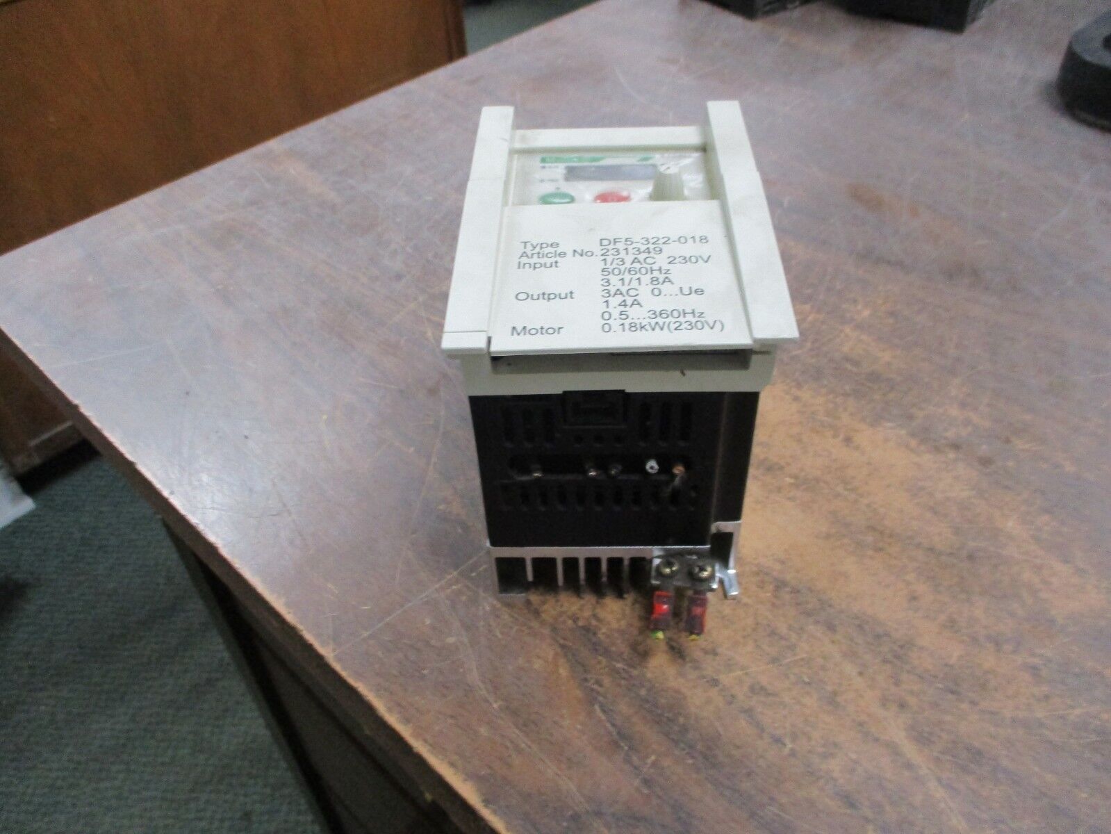 Moeller AC Drive DF5-322-018 0.18KW/0.25HP *Broken Cover Clamp* Used