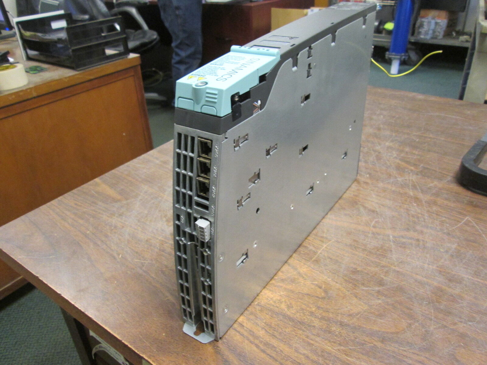 Siemens Sinamacs Single Motor Module 6SL3120-ITE15-0AA4 Input: 600V DC Used