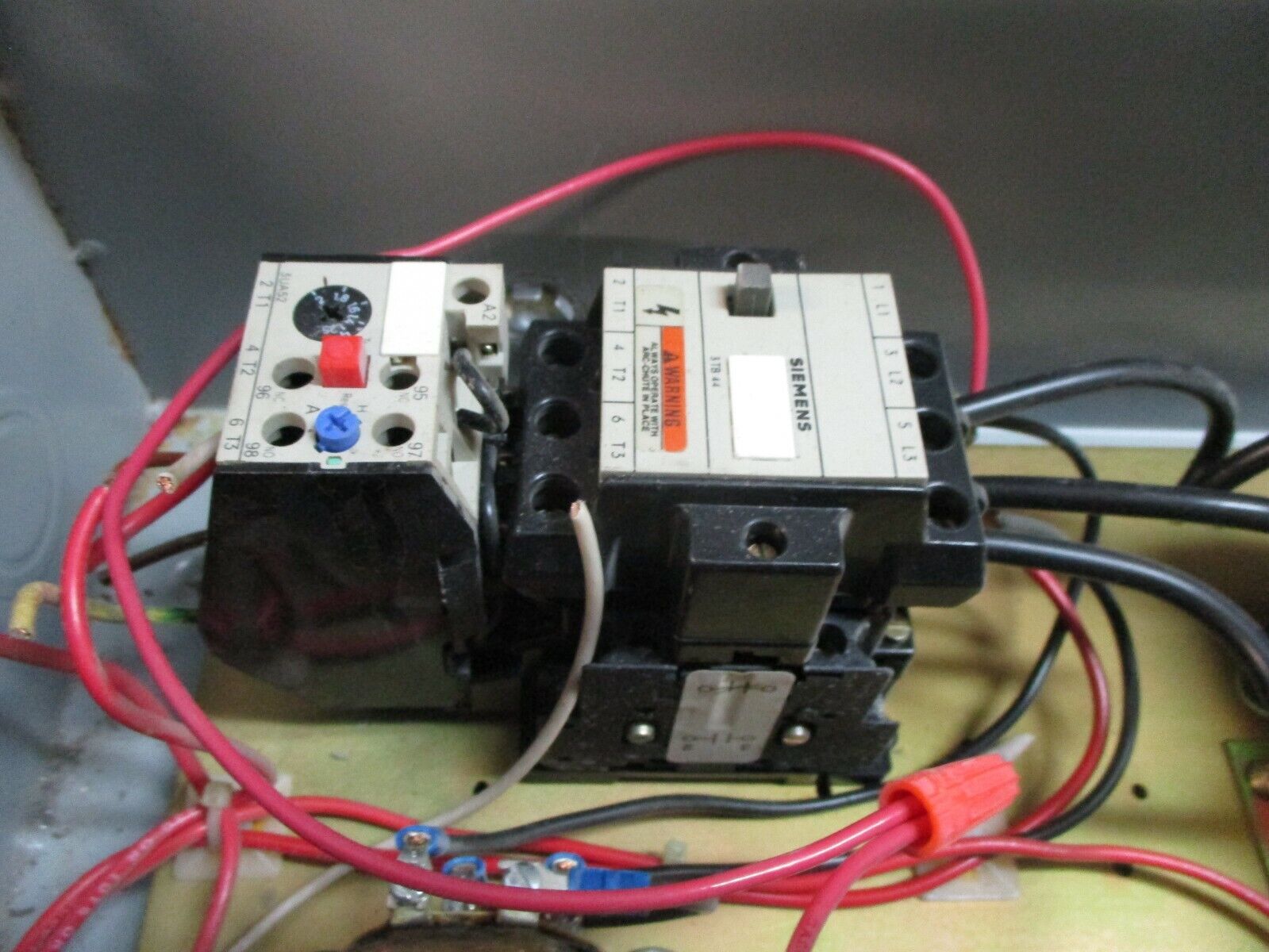 Siemens Fusible Combination 3TB44 120V Coil Trip: 1.25-2A *Broken Reset* Used