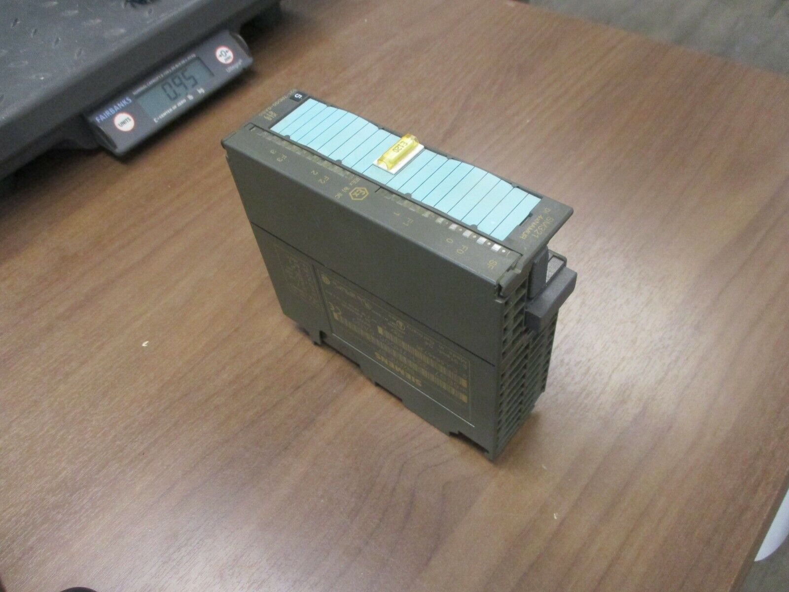 Siemens Simatic S7 Digital Input Module 6ES7 321-7RD00-0AB0 Chipped Bottom Used