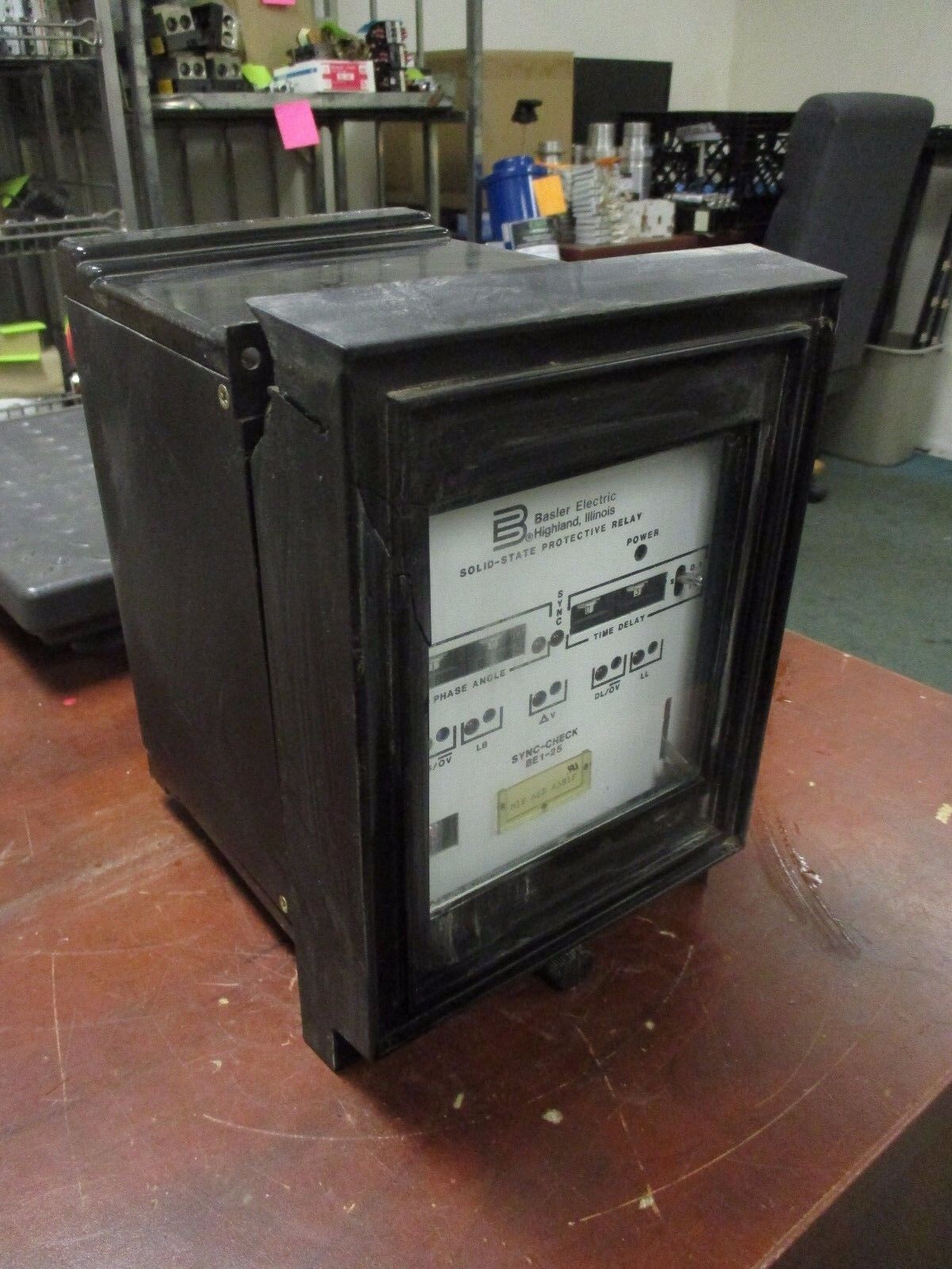 Basler Electric Sync-Check Relay BE1-25 *Cracked Cover* Used