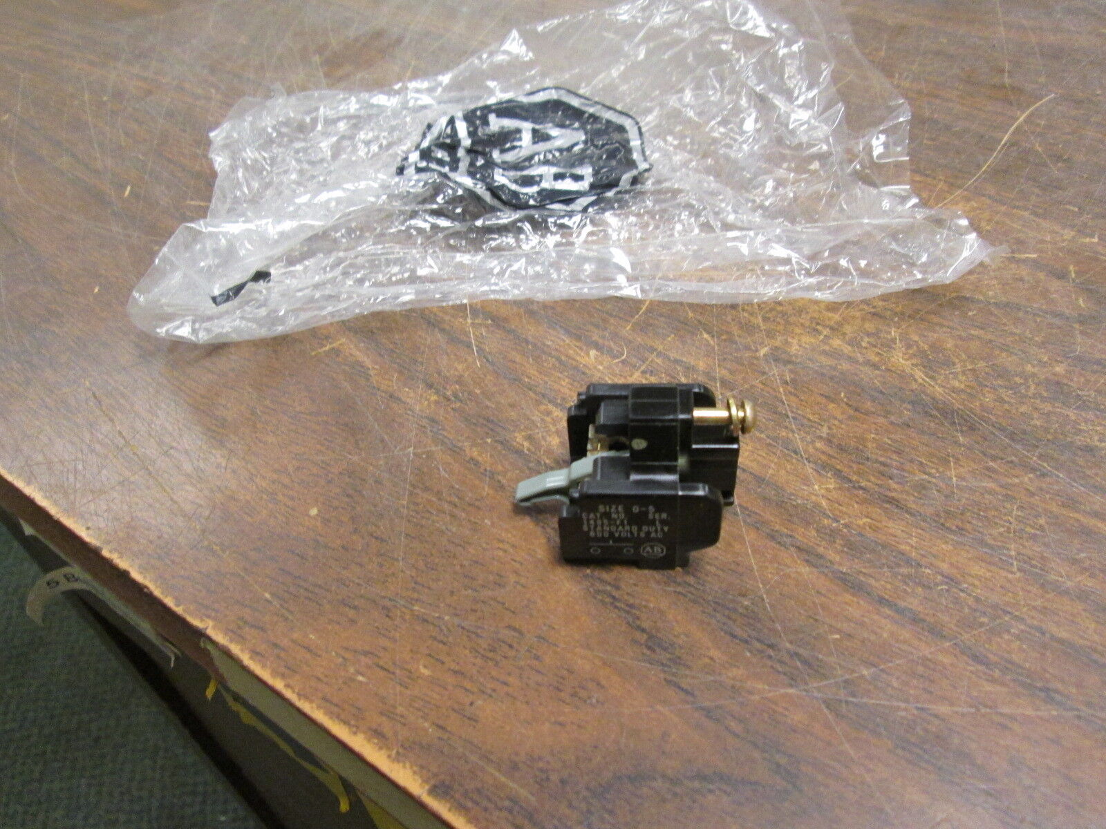 Allen-Bradley Aux Contact 1495-F1 1 N.O. Size: 0-5 New Surplus