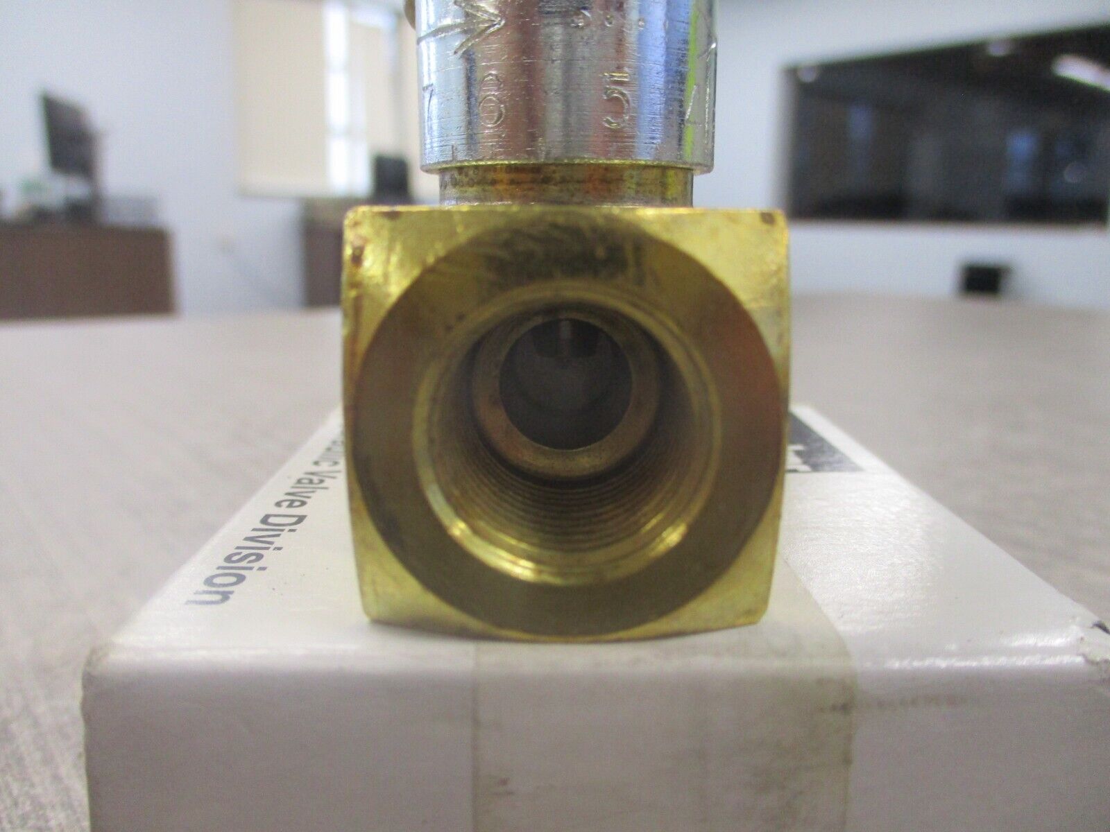 Parker Flow Control Valve IA855 New Surplus