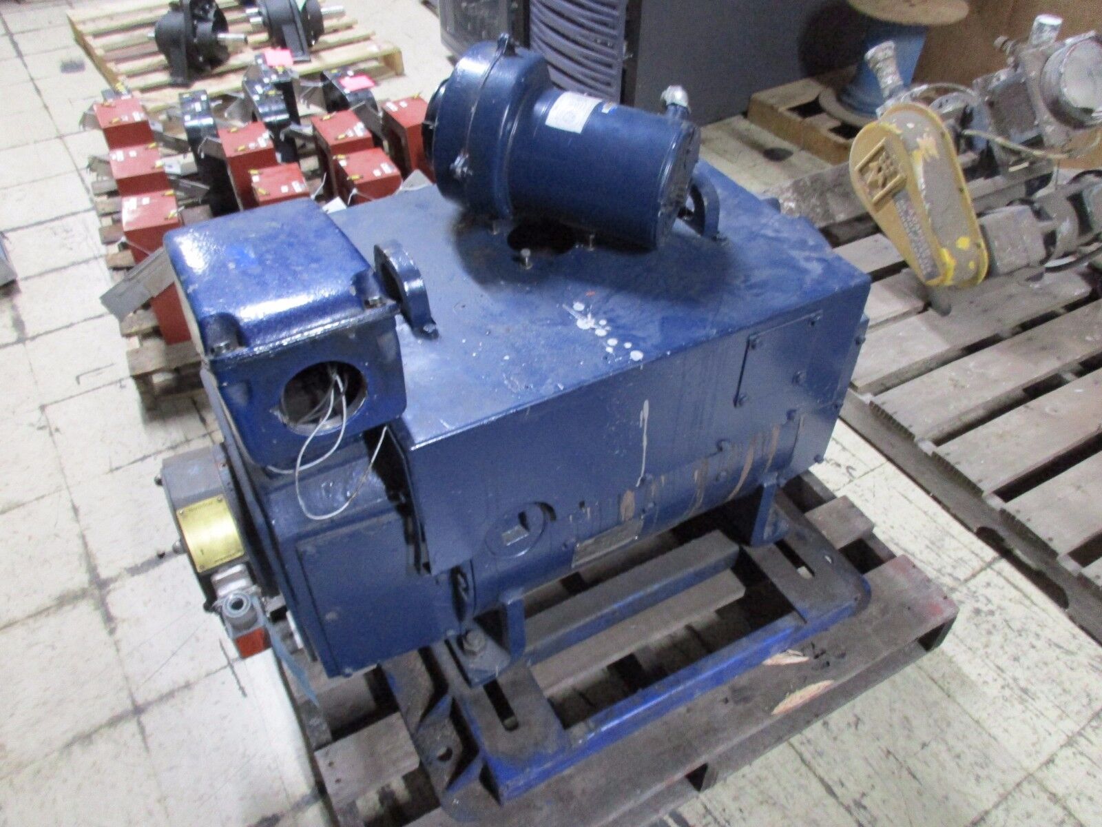 CMC DC Motor w/ Blower 15-NHL-98A 100HP 2500/2900RPM 500V TEAC-WP Enclosure Used