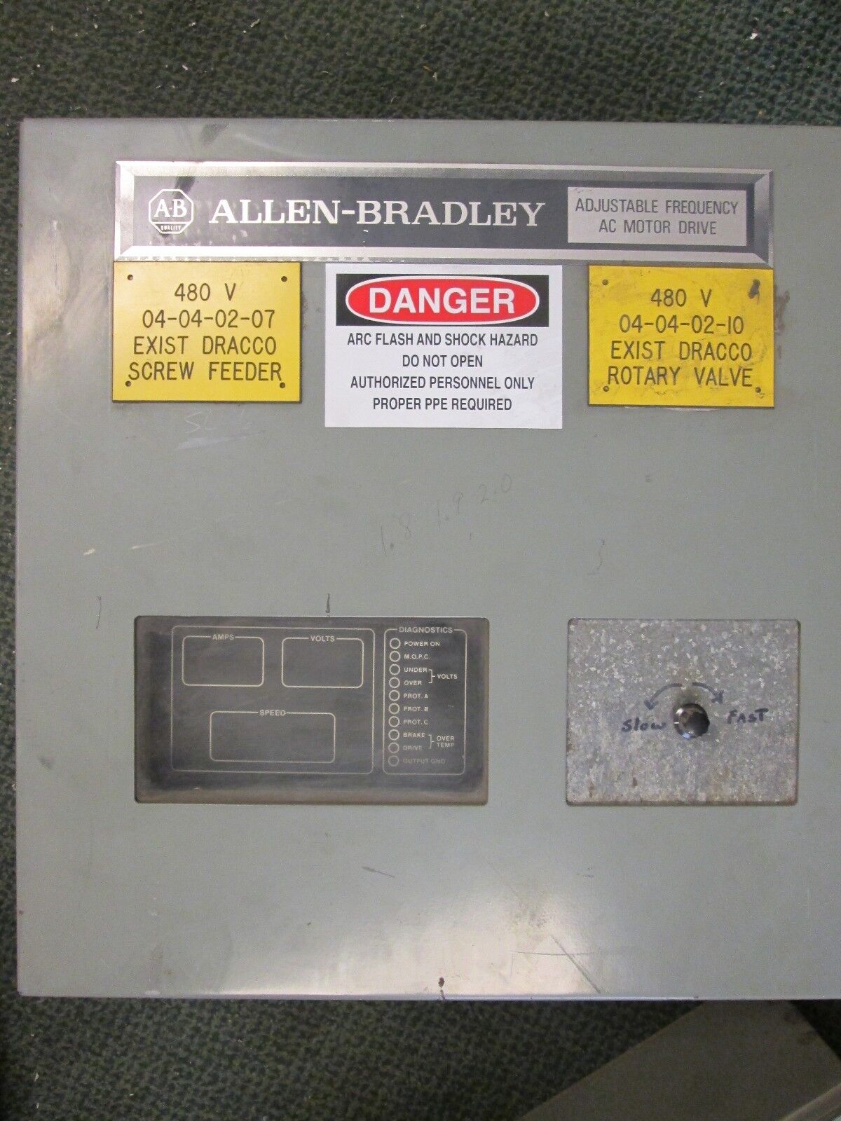 Allen-Bradley  AC Drive  1334-CJB  3Ph  IN: 6.5A 460V  OUT: 7.5A 0-460V Used