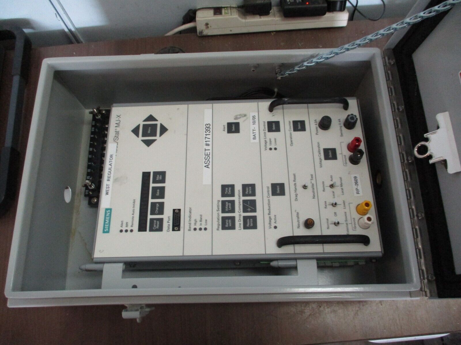 Siemens Accu/Stat MJ-X Voltage Regulator Control Panel S-62449 w/ Enclosure Used