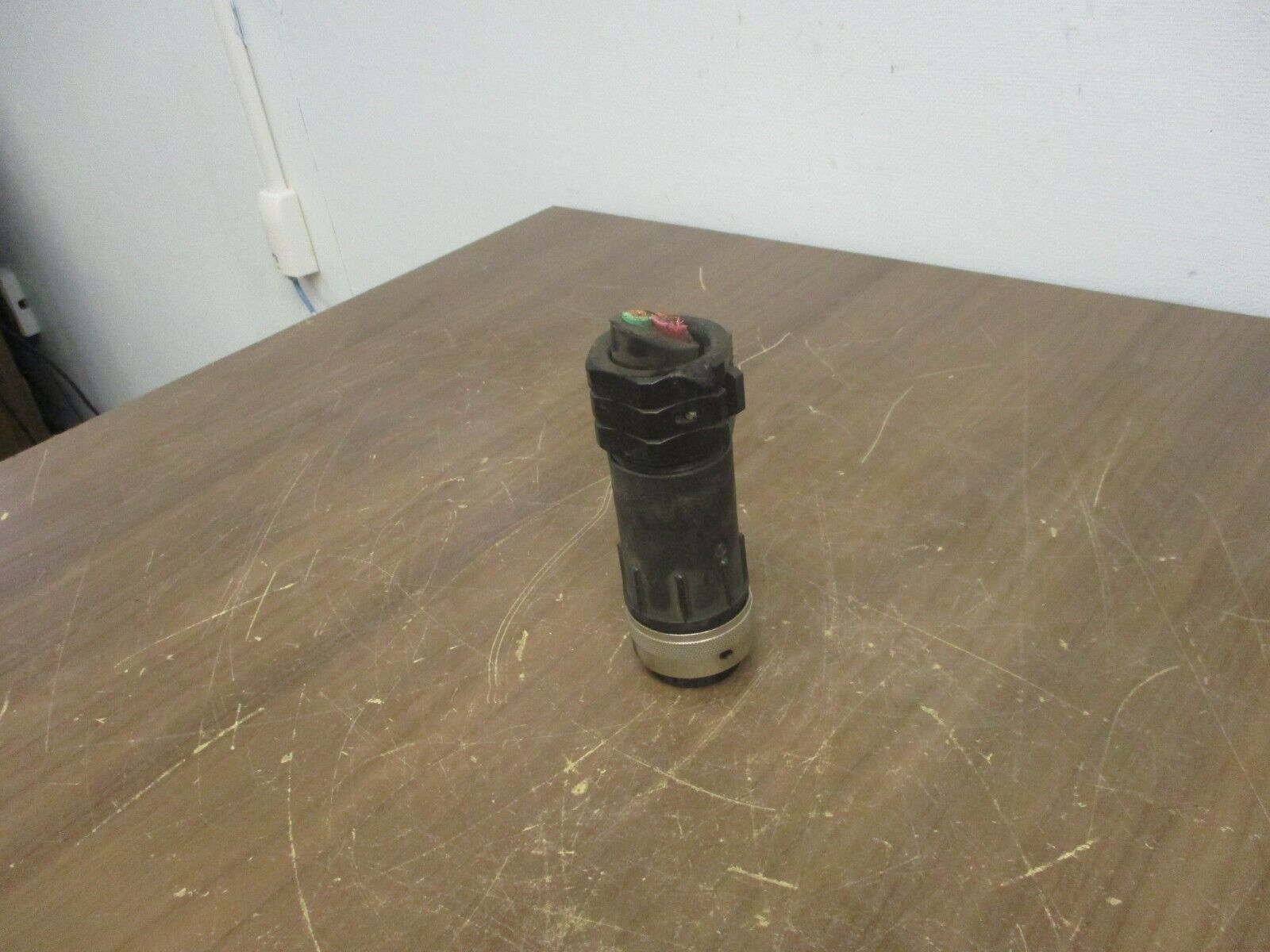 SOURIAU/BURNDY UTG Series Connector 24-7 7-Pin Used **Some Shelf Wear**