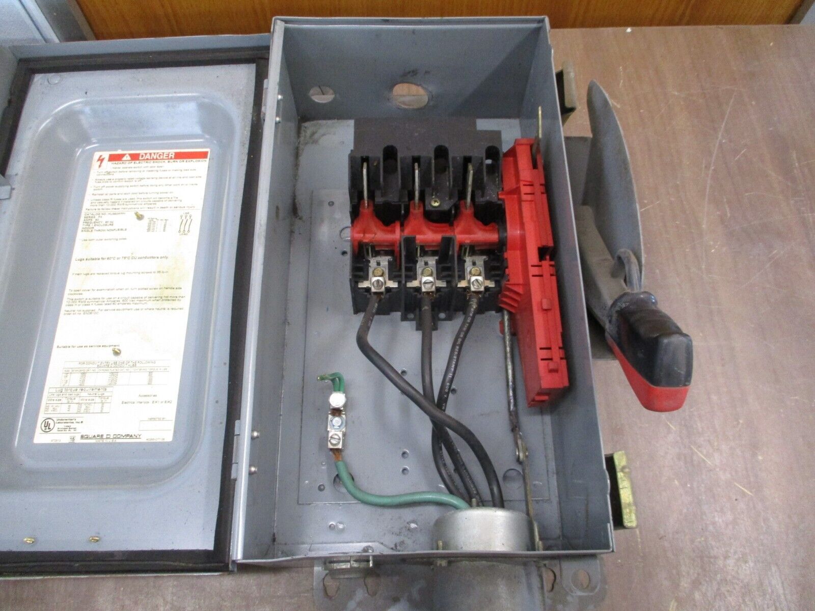 Square D Non-Fusible Safety Switch / Disconnect HU362AWH Ser. F3 60A 600V 60Hz