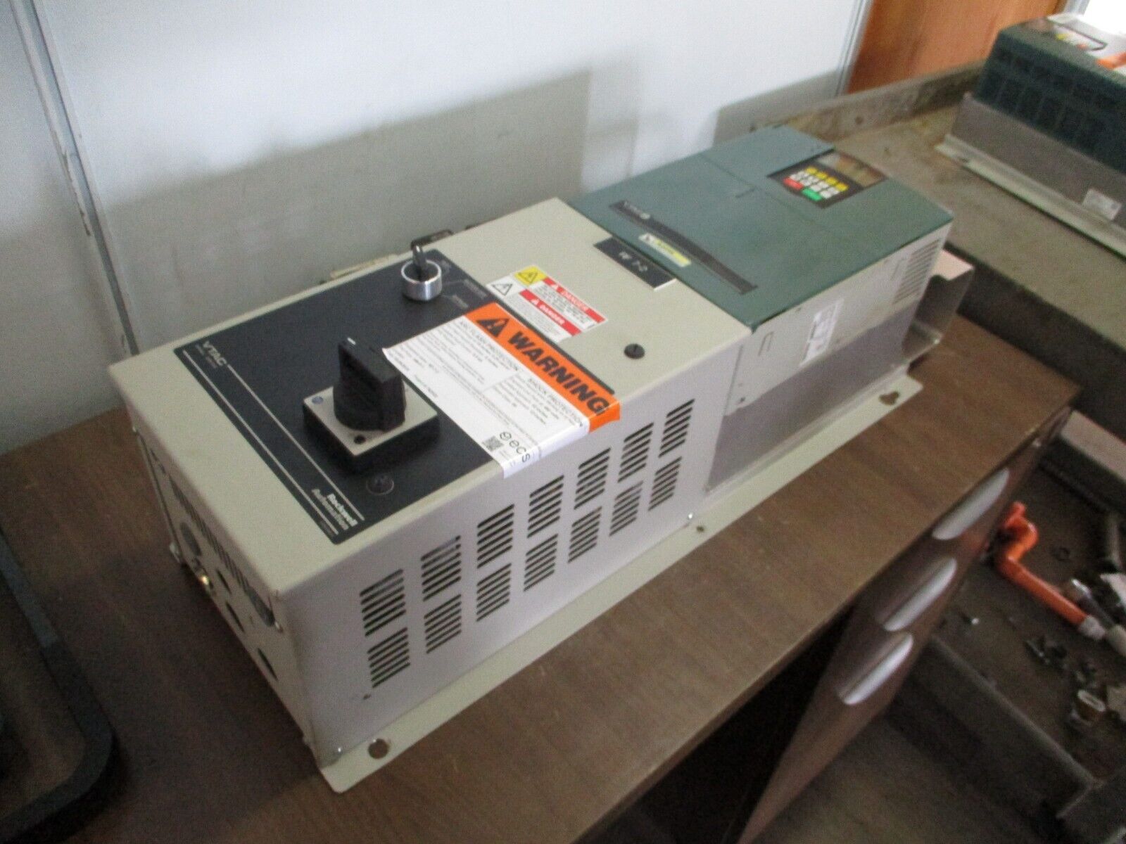 Rockwell Automation VTAC 9 AC Drive w/ Bypass 9VT-2541H0-D00 Ser. A 25HP 3Ph