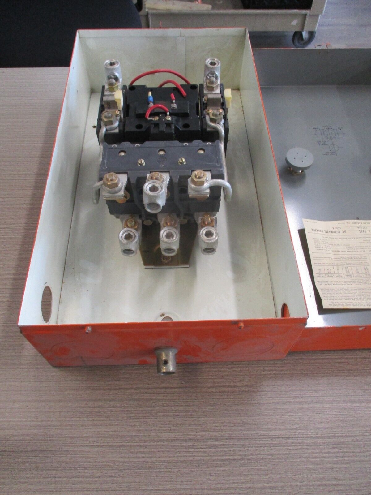 Allen-Bradelly Enclosed Size 4 Starter 709-EAA Ser. K 120V Coil Used.