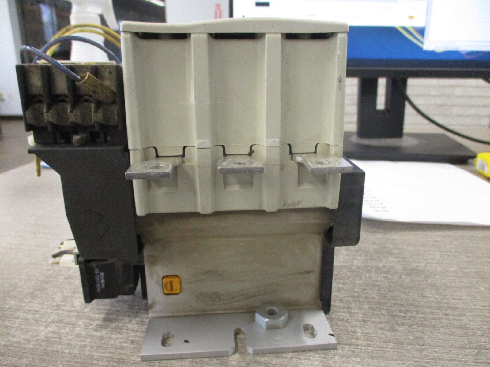 Telemecanique Contactor w/ 2 Aux Blocks LC1F115 115-120V Coil Used