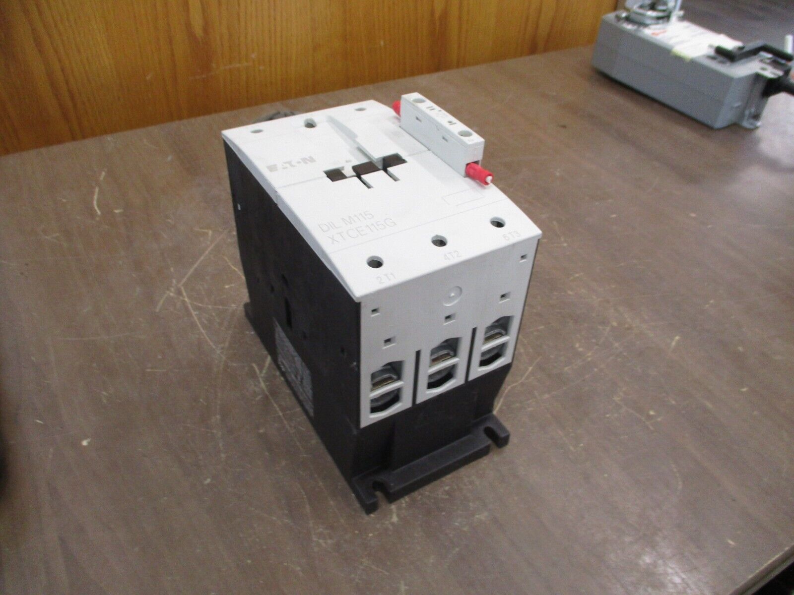 Eaton Contactor DIL M115 XTCE115G 48-60VDC Coil 160A 600V w/ Aux Contact Used