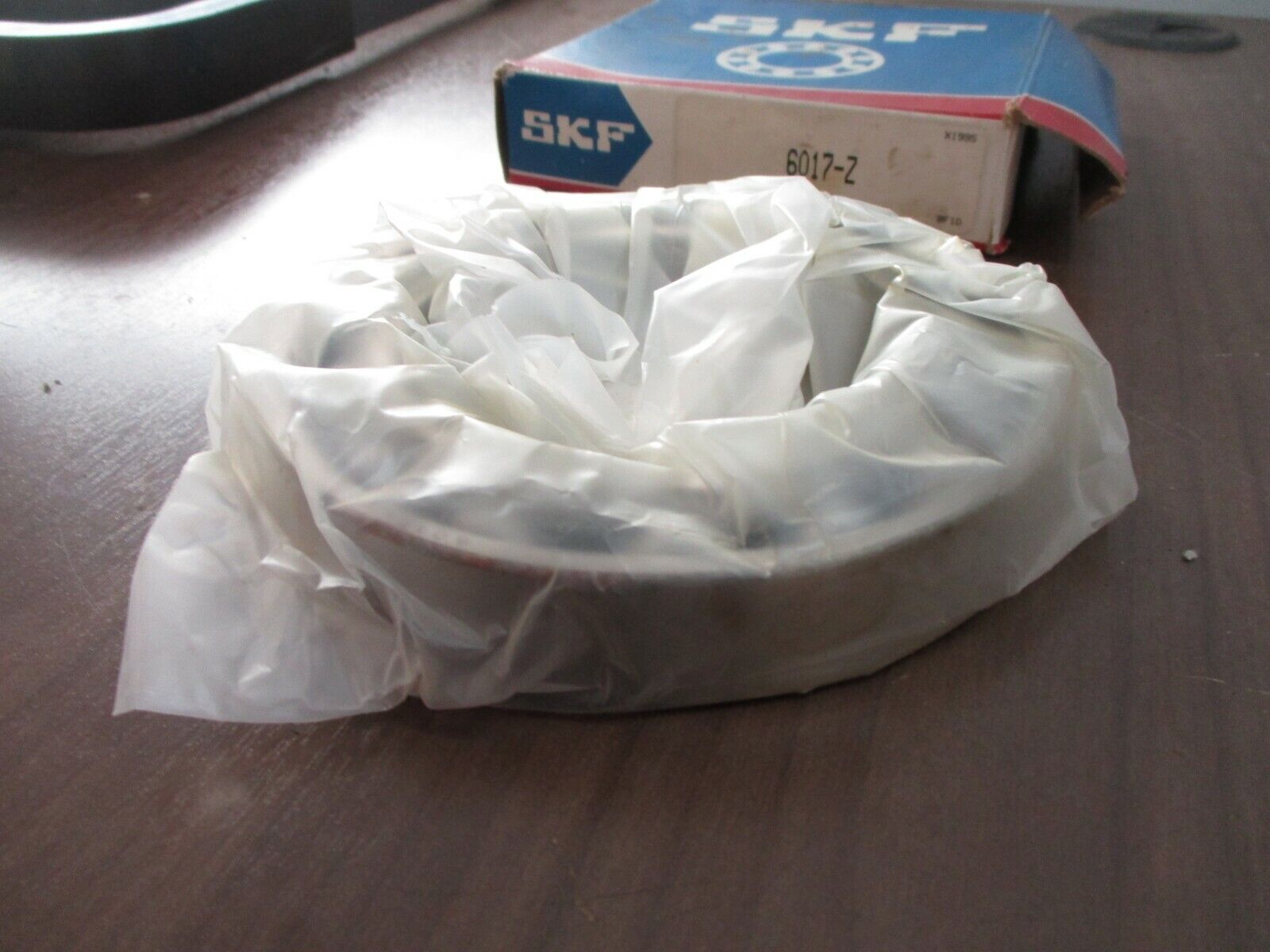 SKF Ball Bearing 6017-Z New Surplus
