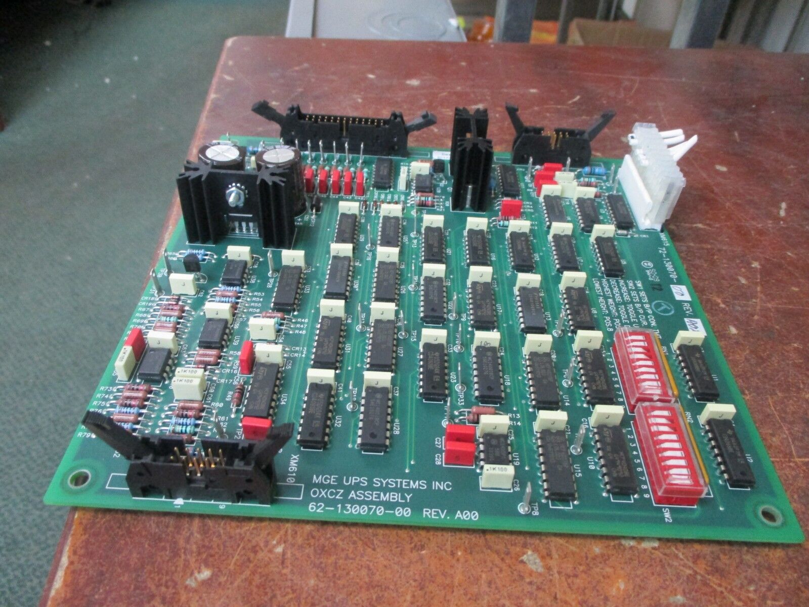 MGE Ups Systems OXCZ Assembly PCB 62-130070-00 Rev. A00 72-130070-00 Rev A02