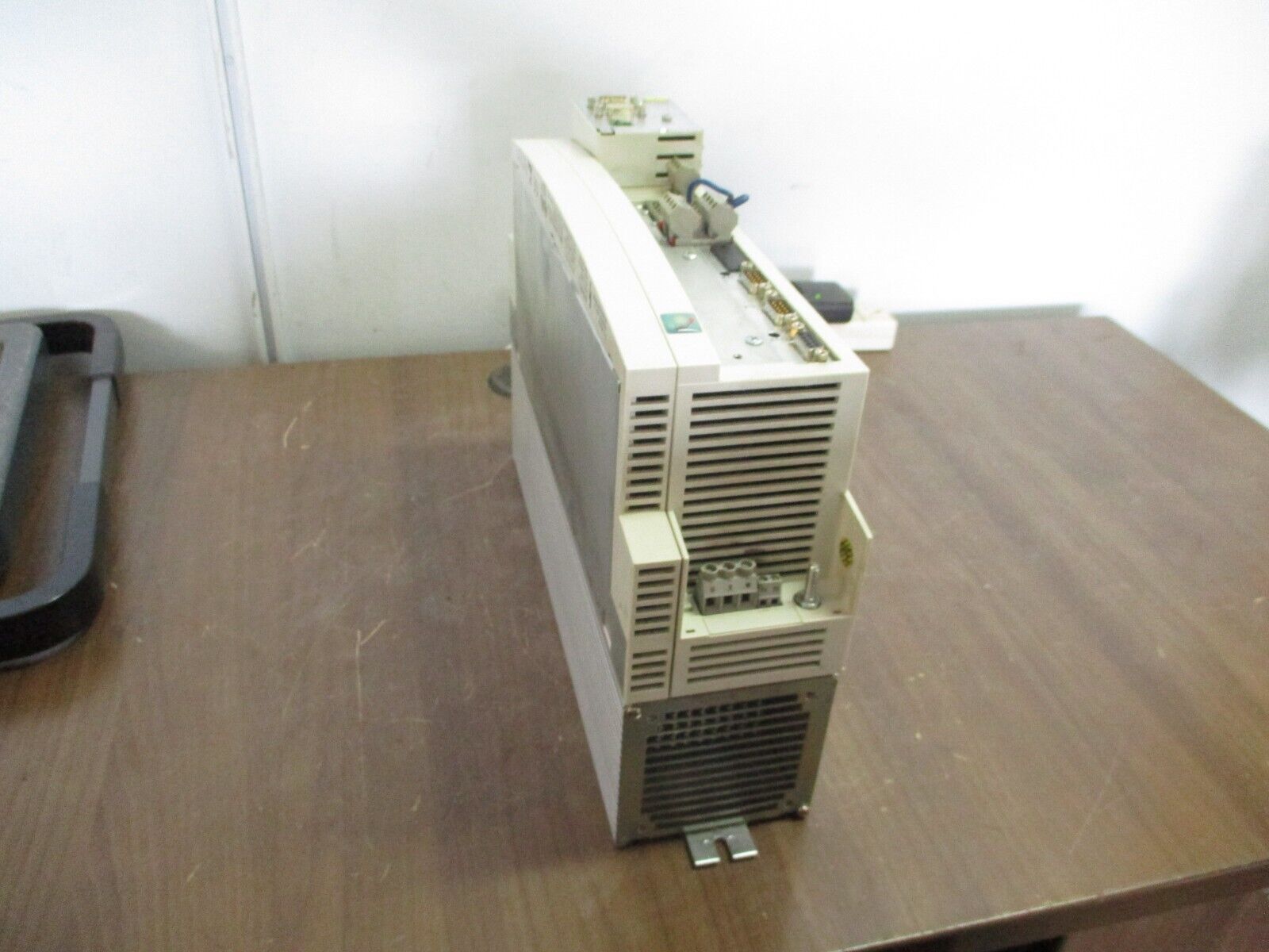Lenze Servo Drive EVF9323-EV w/ Interbus S Module *Missing X7 Port* Used