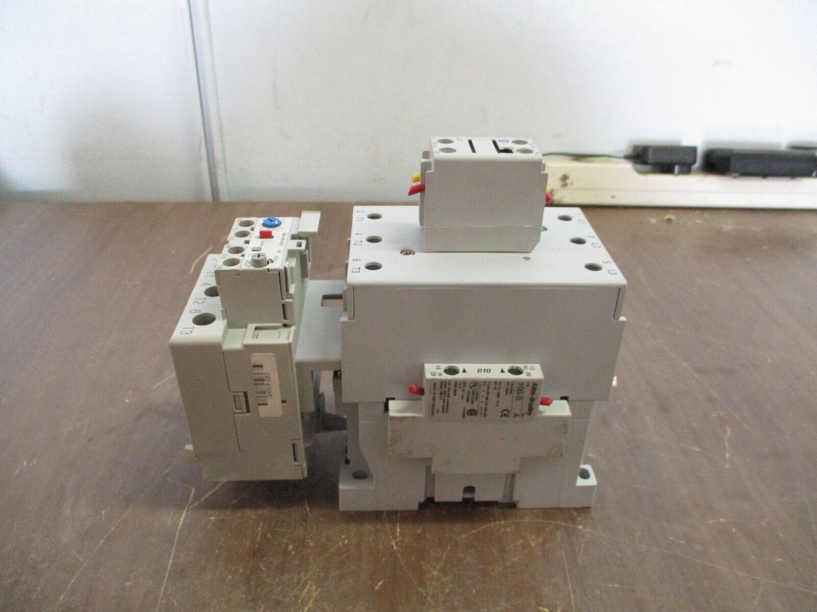 Allen-Bradley Starter 100-C60*00/193-EA2KE 120V Coil Trip: 26-85A 600V Used