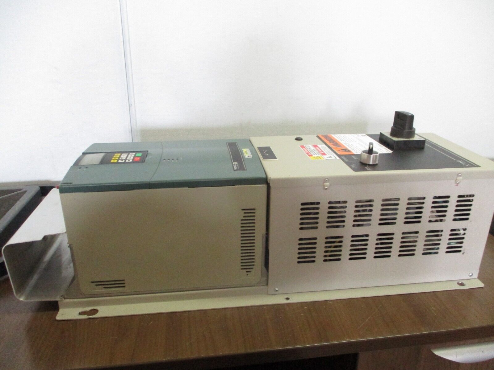 Rockwell Automation VTAC 9 AC Drive w/ Bypass 9VT-2541H0-D00 Ser. A 25HP 3Ph