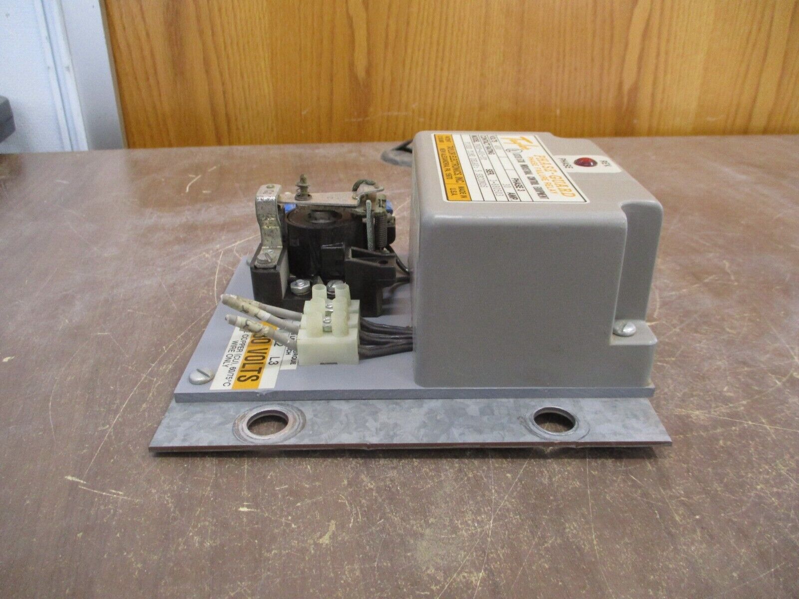 Phase-Guard Phase Failure Relay PNDR-480-5T 480V 3Ph 30A Delay: 5 Sec Used