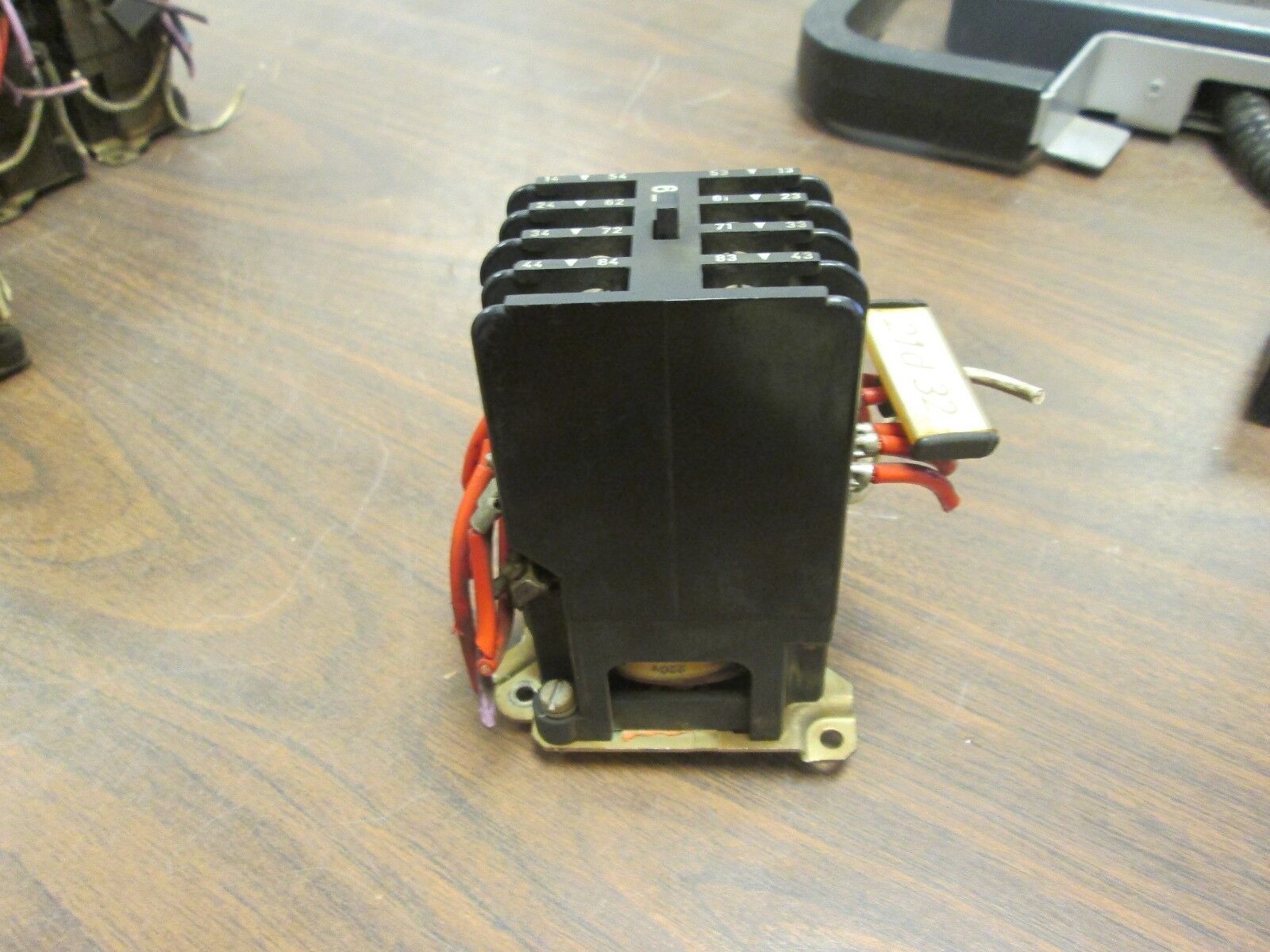 Siemens Contactor 3 TA63 07-0A 220V Coil Used