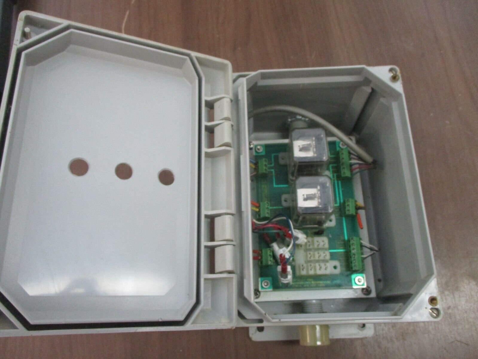 Automated Environments, Inc. VSC Interrupt & A/B Split Control VSCI-1/L Used