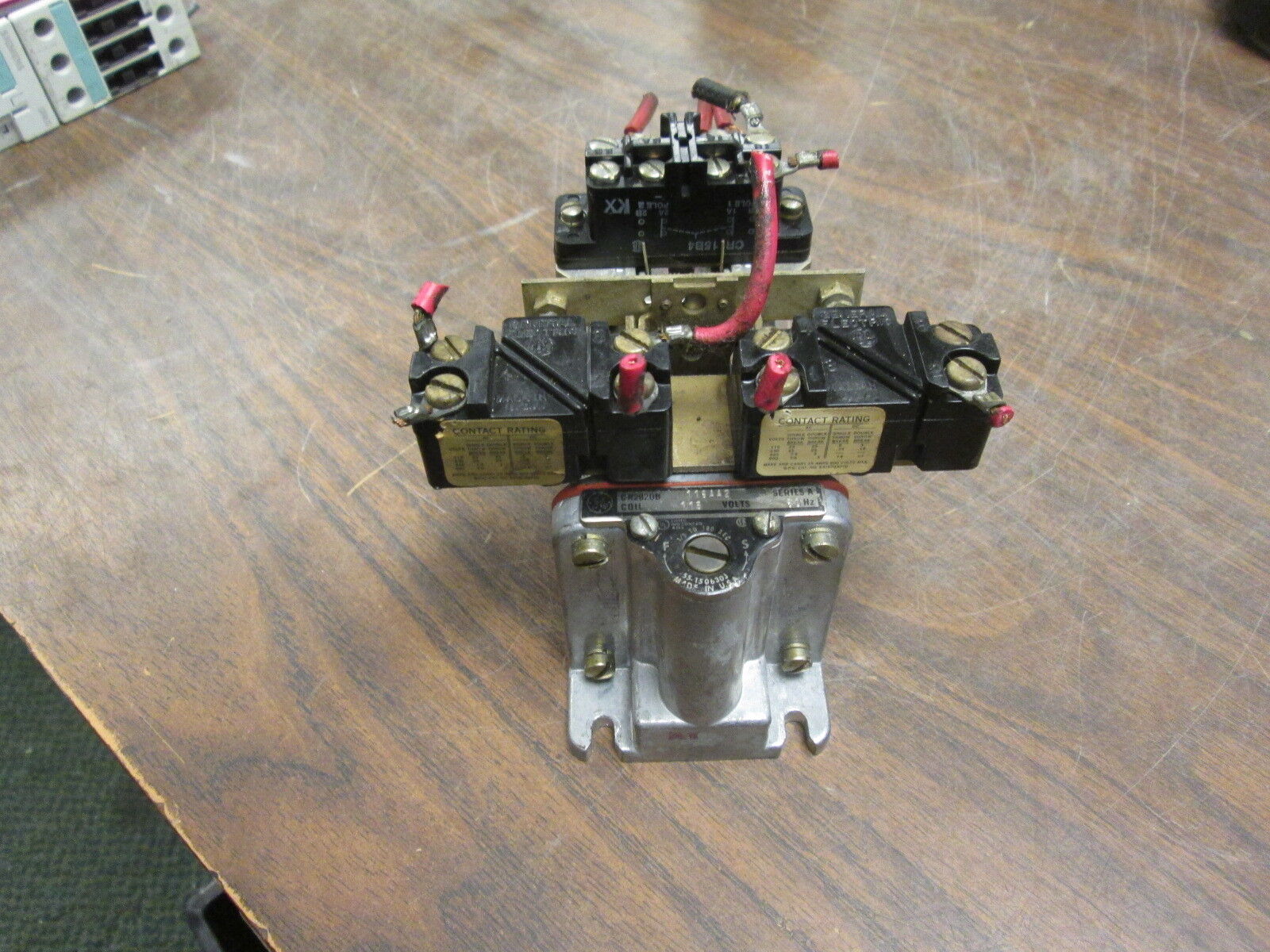 GE Time Delay Relay CR2820B116AA2 115V Coil 60Hz Delay: 1/5-180sec Used