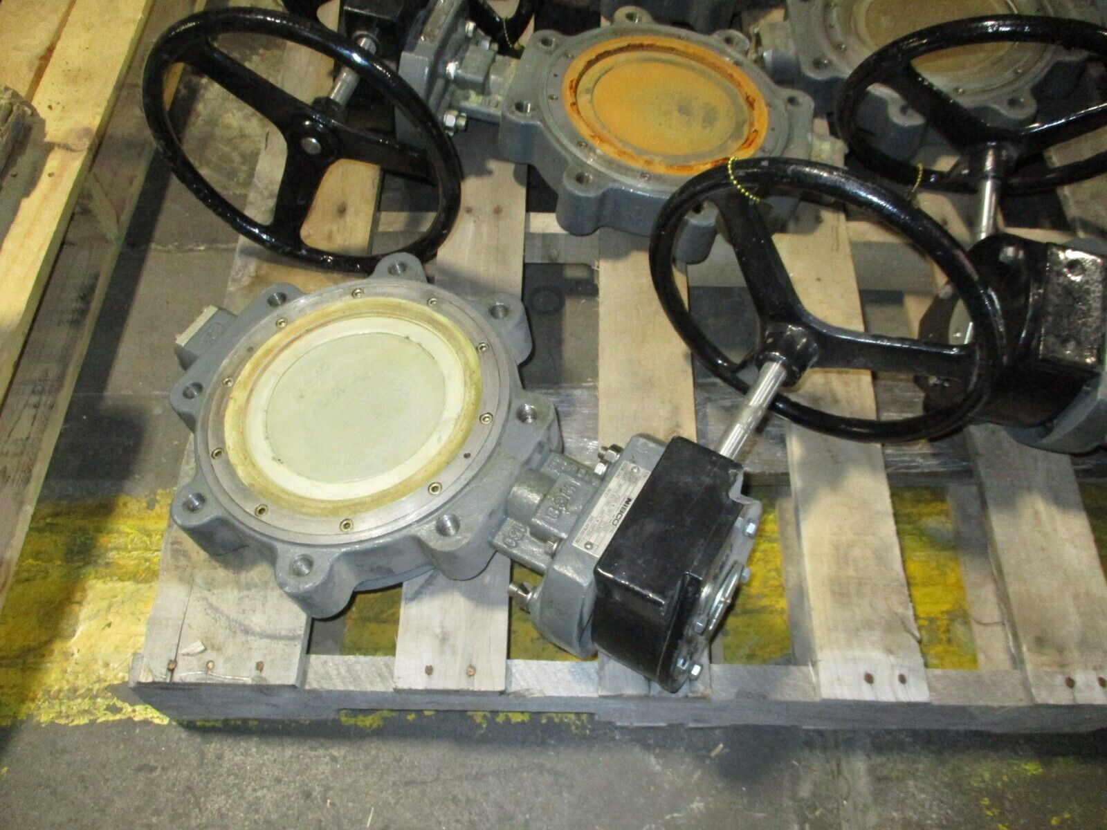 Nibco Butterfly Valve LCS 6822 Size: 8" CWP: 285 PSIG @ 100°F Seat: RPTFE Used
