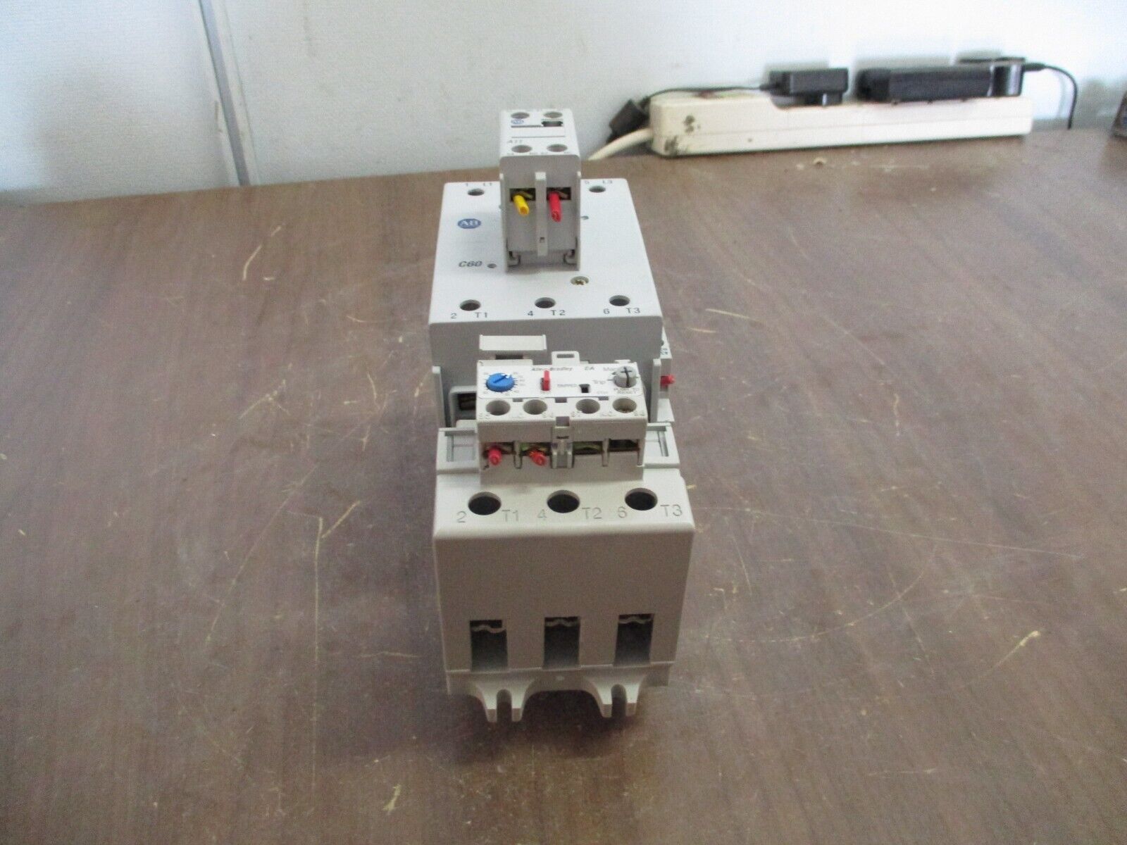Allen-Bradley Starter 100-C60*00/193-EA2KE 120V Coil Trip: 26-85A 600V Used