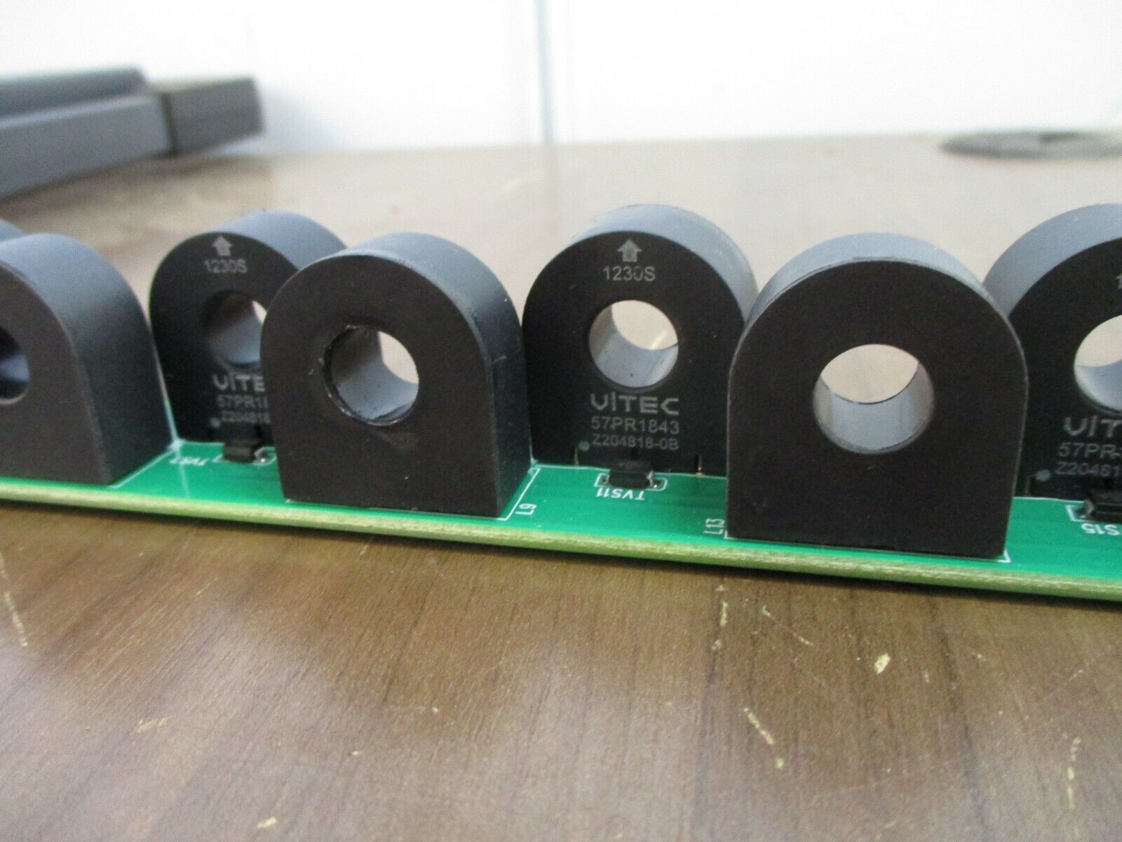 Veris Panel 1A CT Strip E30A184 100A 50/60Hz Used